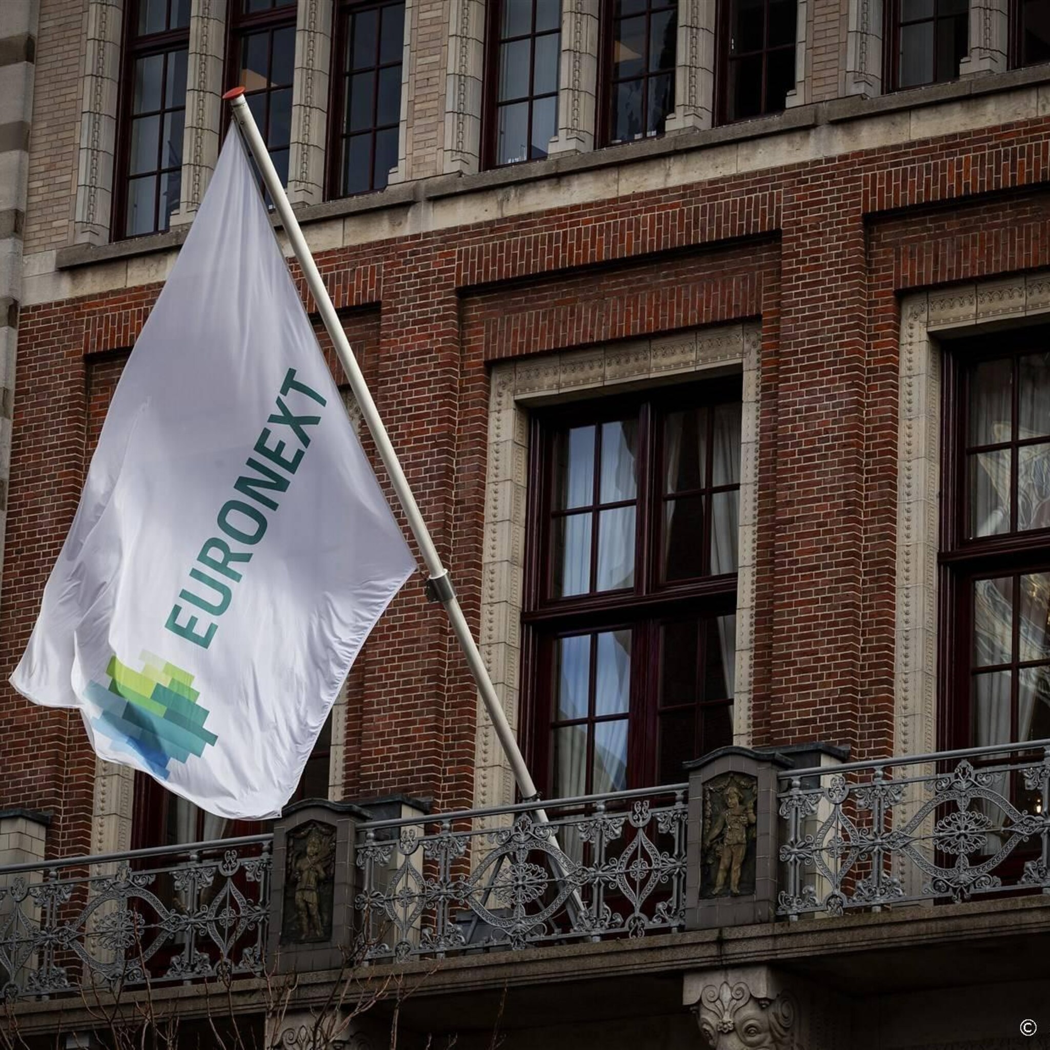 rode cijfers op europese beurzen na rentebesluit fed