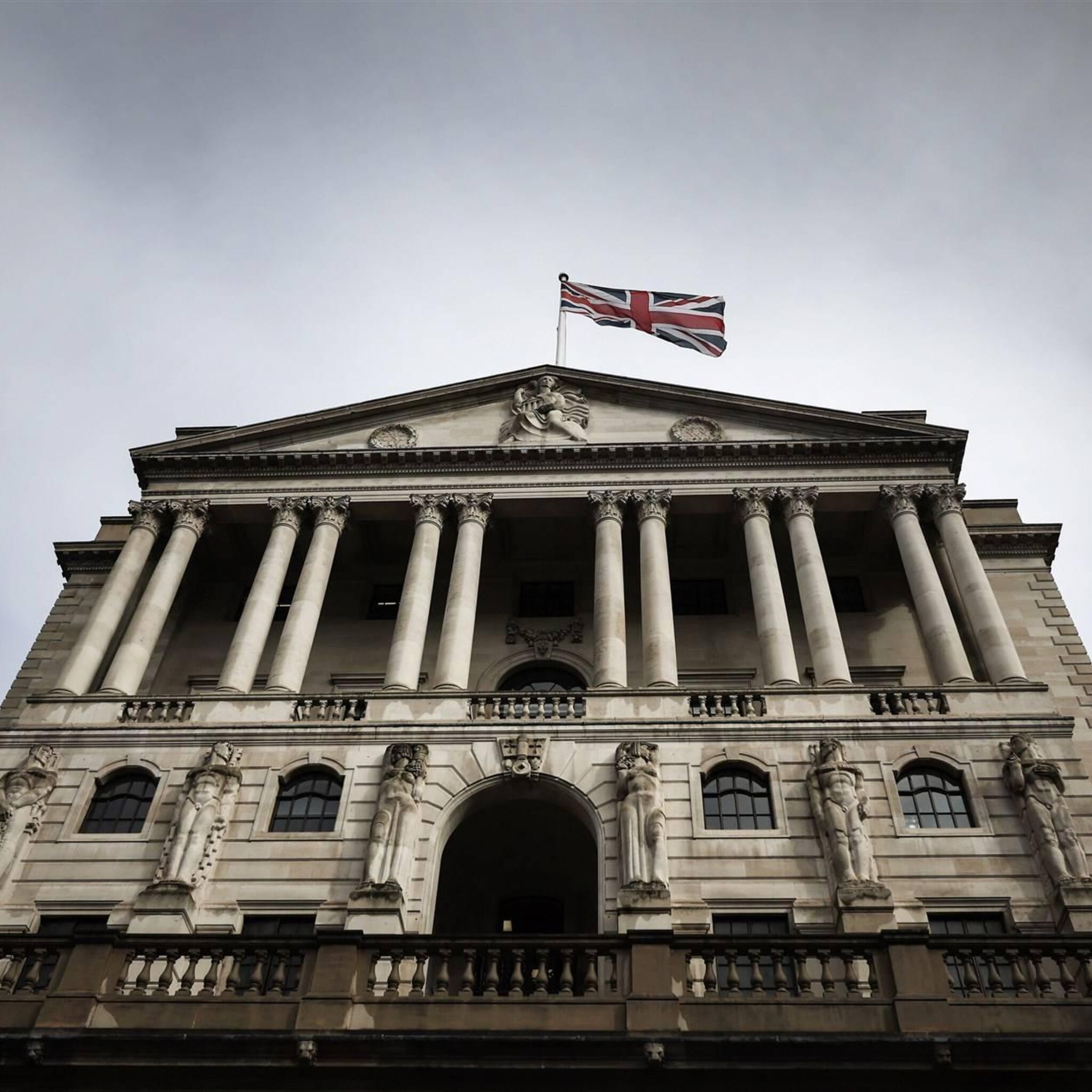 britse rente ongewijzigd op drukke dag centrale banken