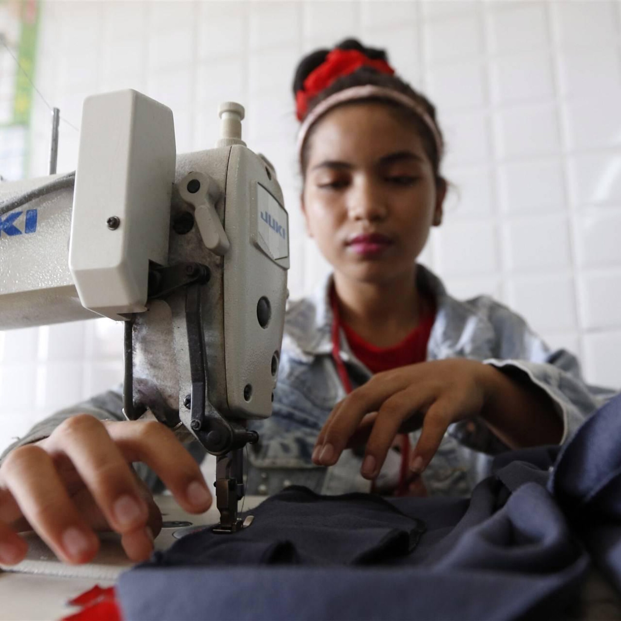 rapport makers westerse sportkleding in cambodja komen niet rond