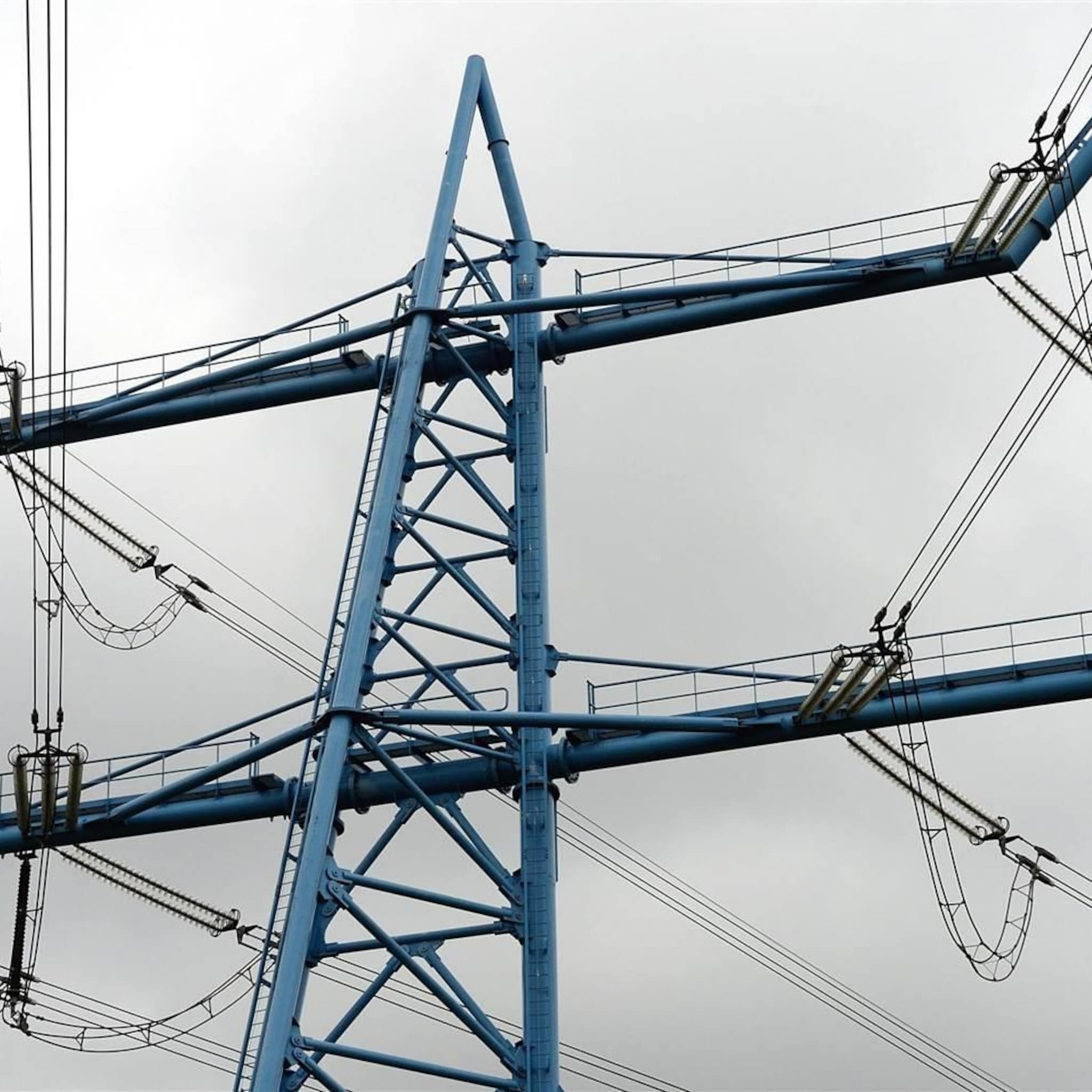 uitbreiding hoogspanningsnet rond almelo loopt vertraging op