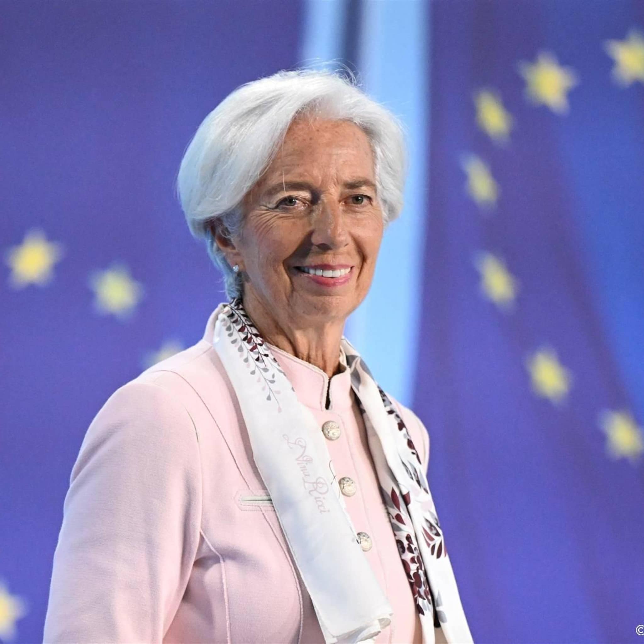 lagarde erkent dat economie eurozone komende maanden zwak blijft