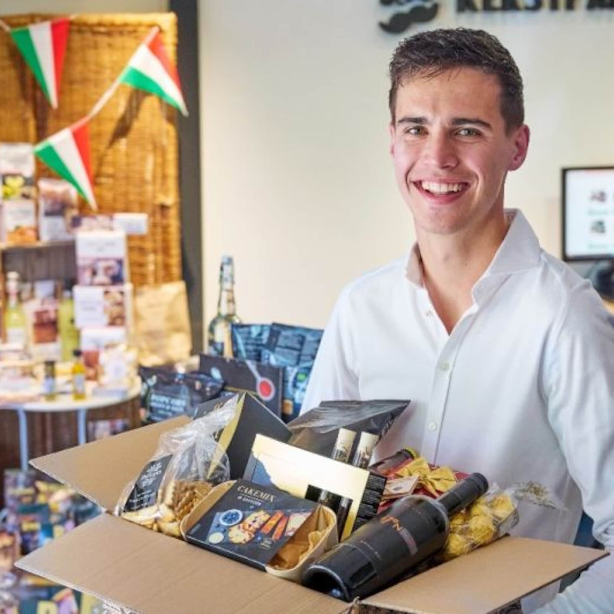 jonge ondernemer dave 24 dit jaar wil ik 25 000 kerstpakketten verkopen