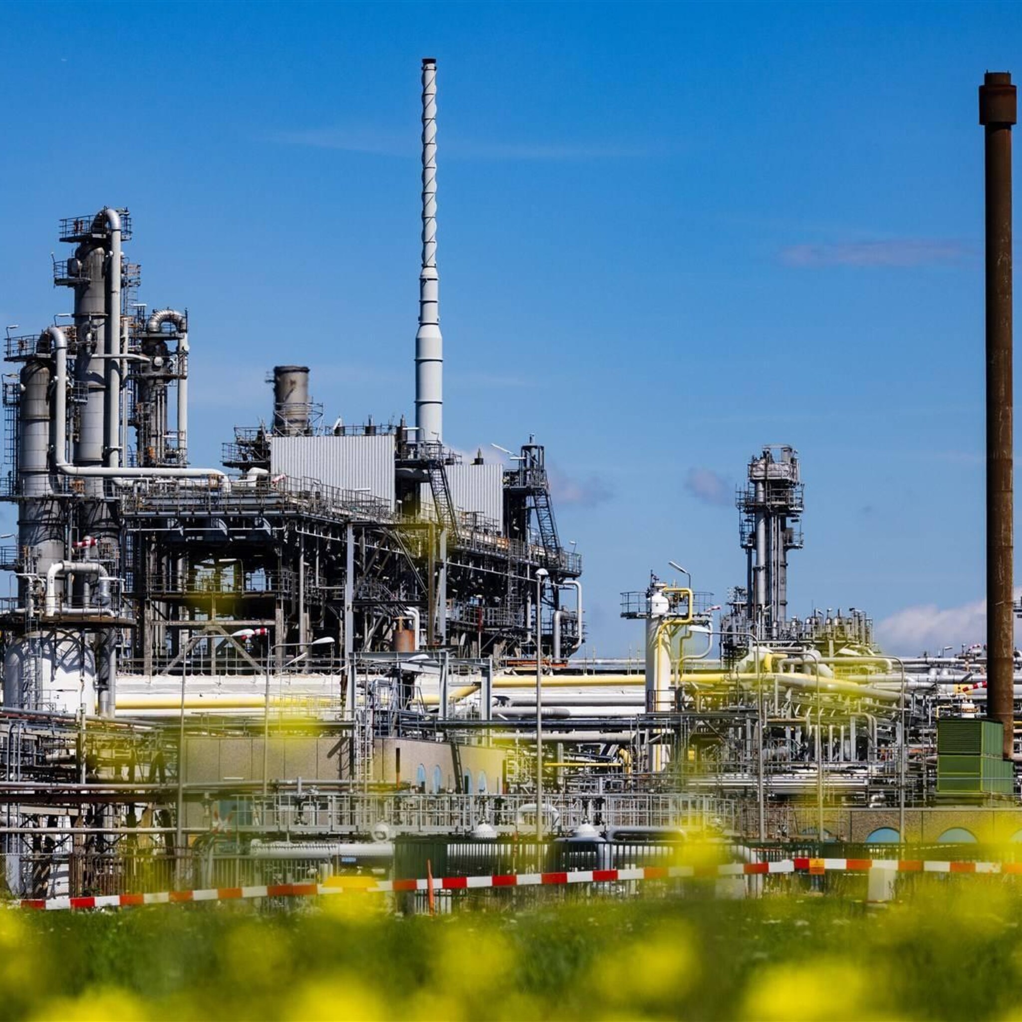 productie nederlandse industrie krimpt zeven maanden op rij
