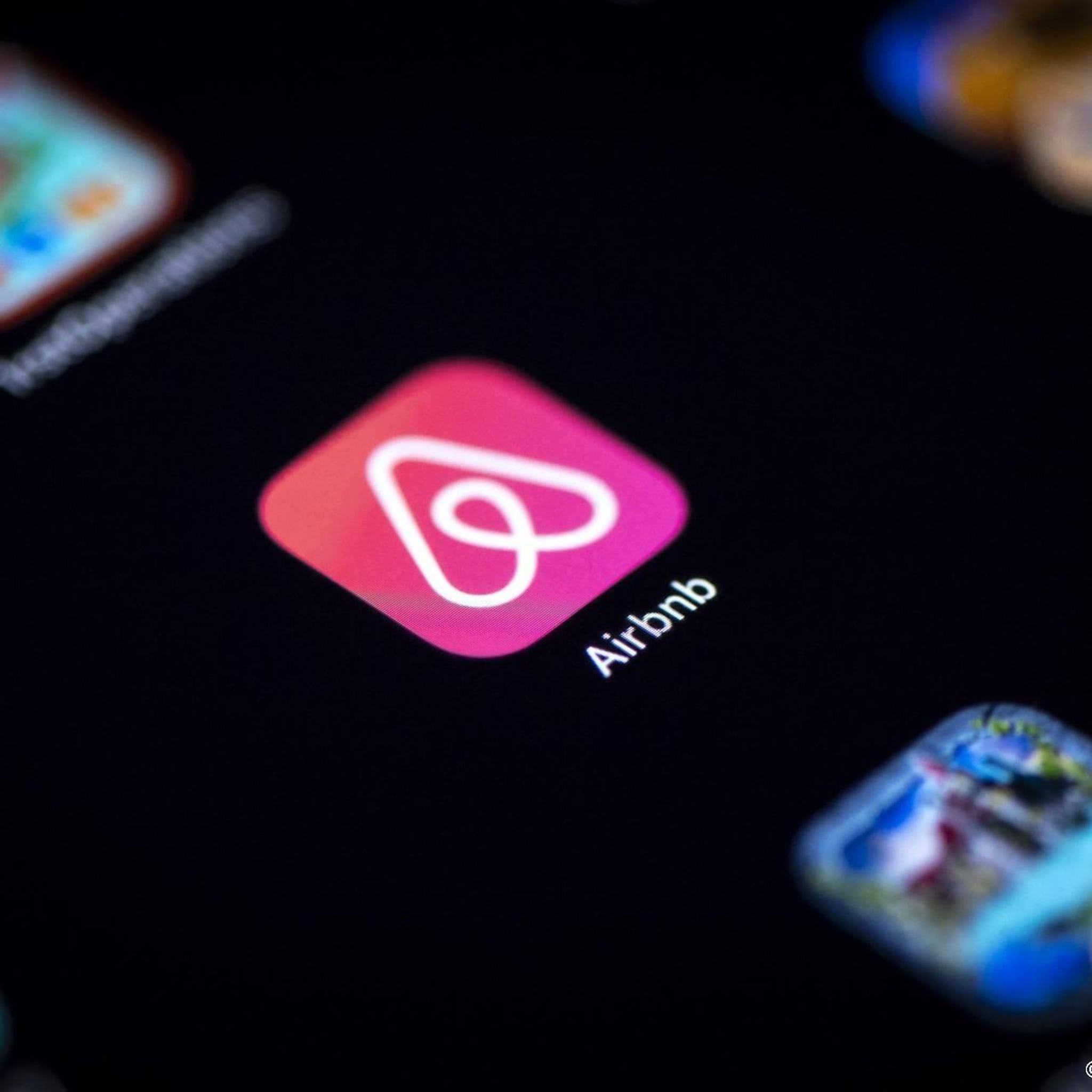 beleggers op wall street nemen winsten airbnb flink omhoog