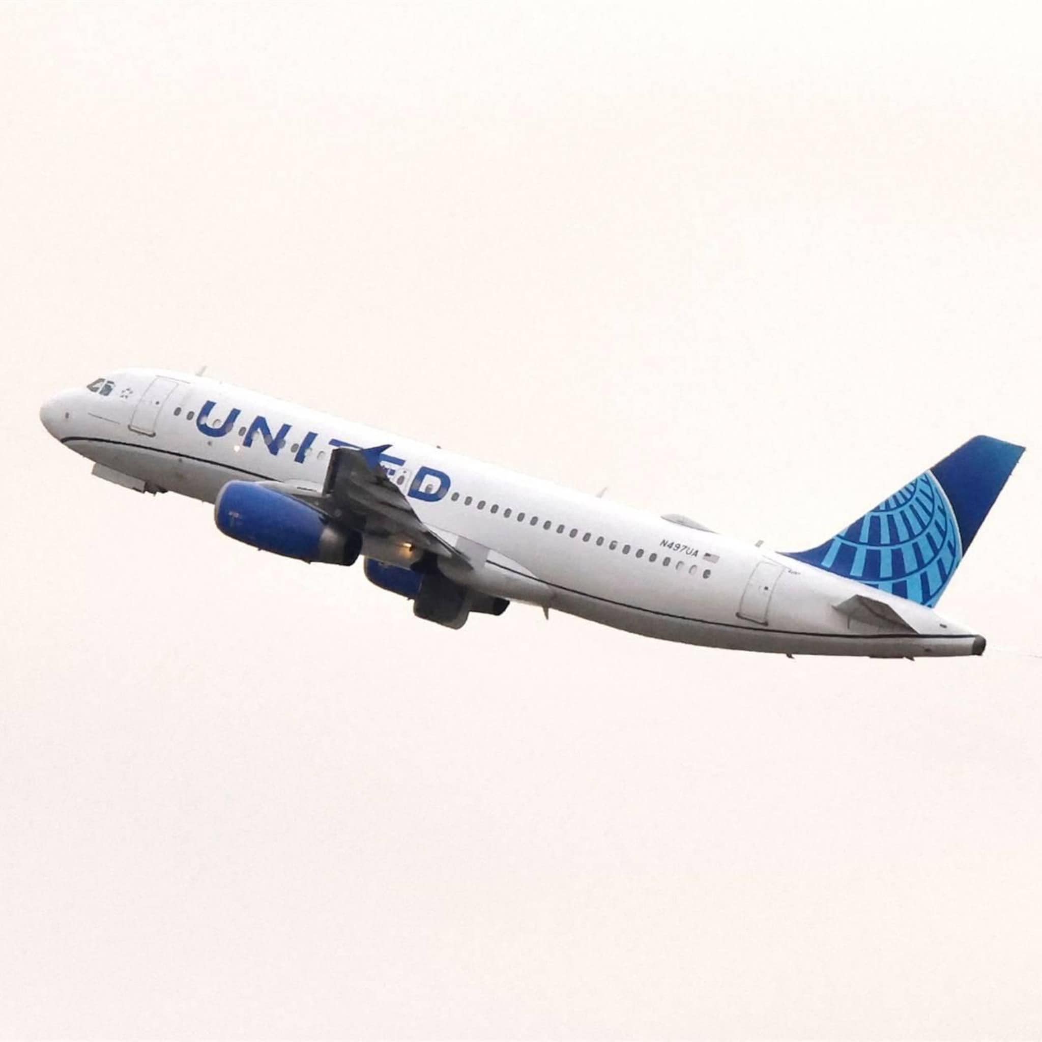 united airlines moet in vs toestellen aan de grond houden om storing