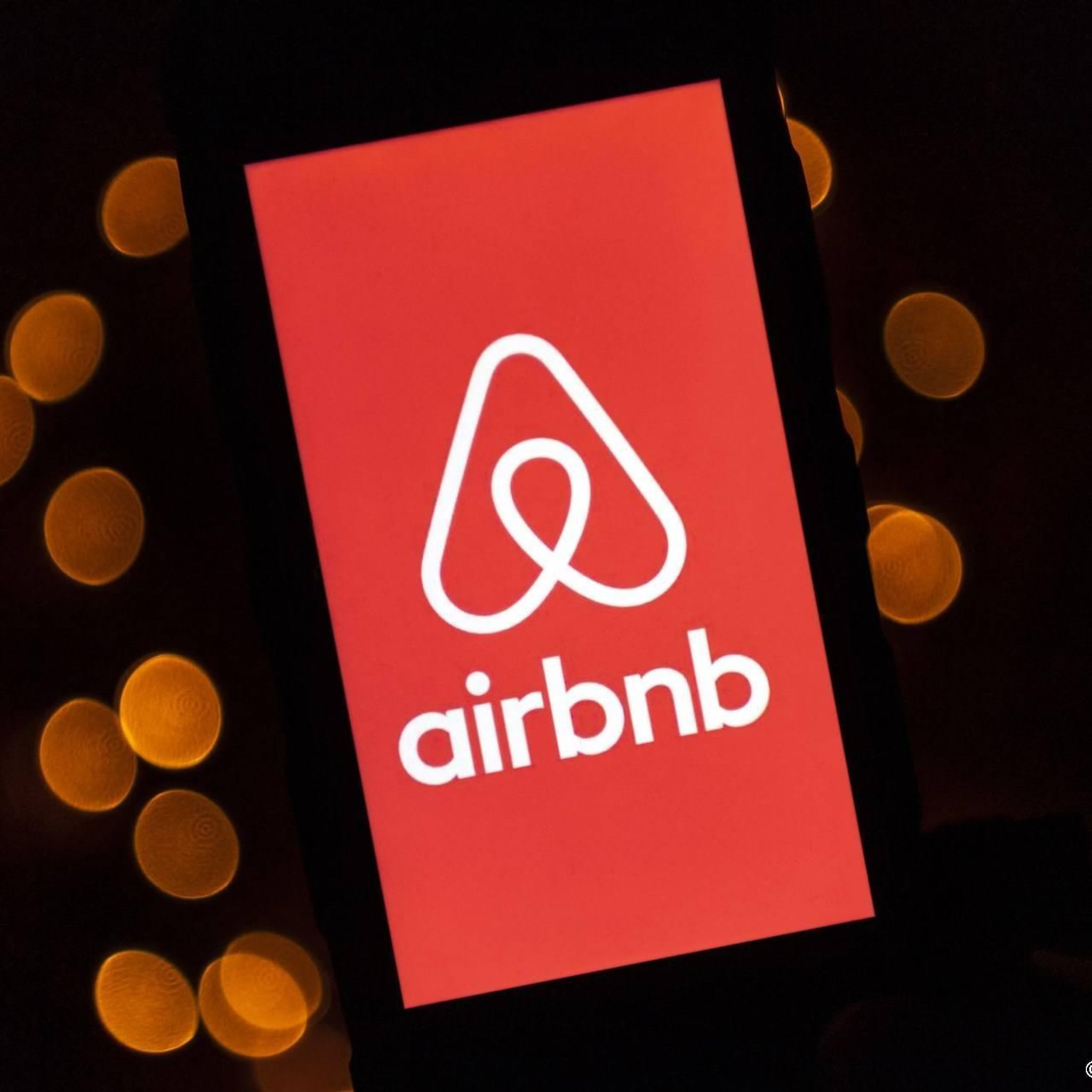 wall street begint licht lager na lang weekeinde airbnb omhoog