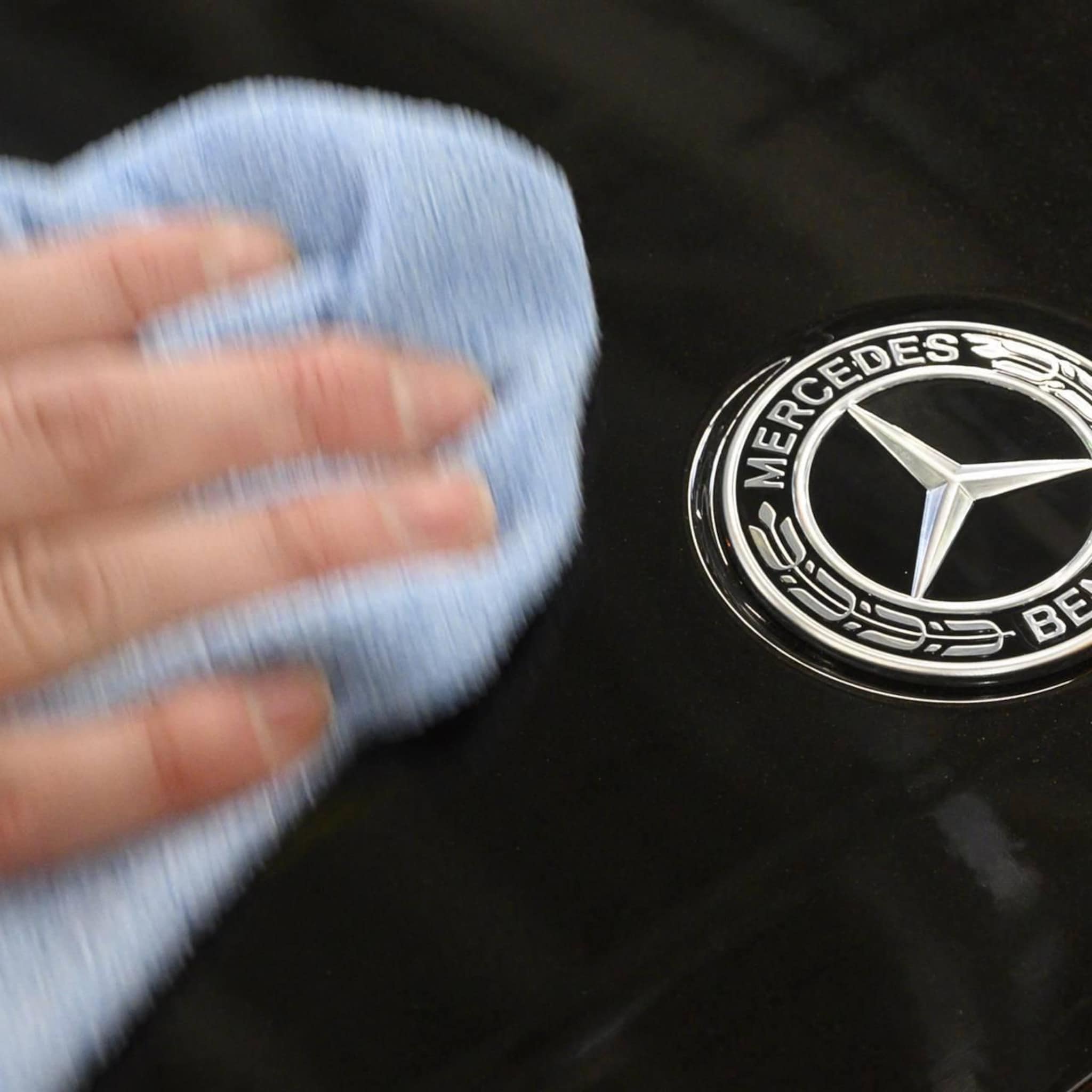 mercedes opent aanval op tesla met nieuwe elektrische auto