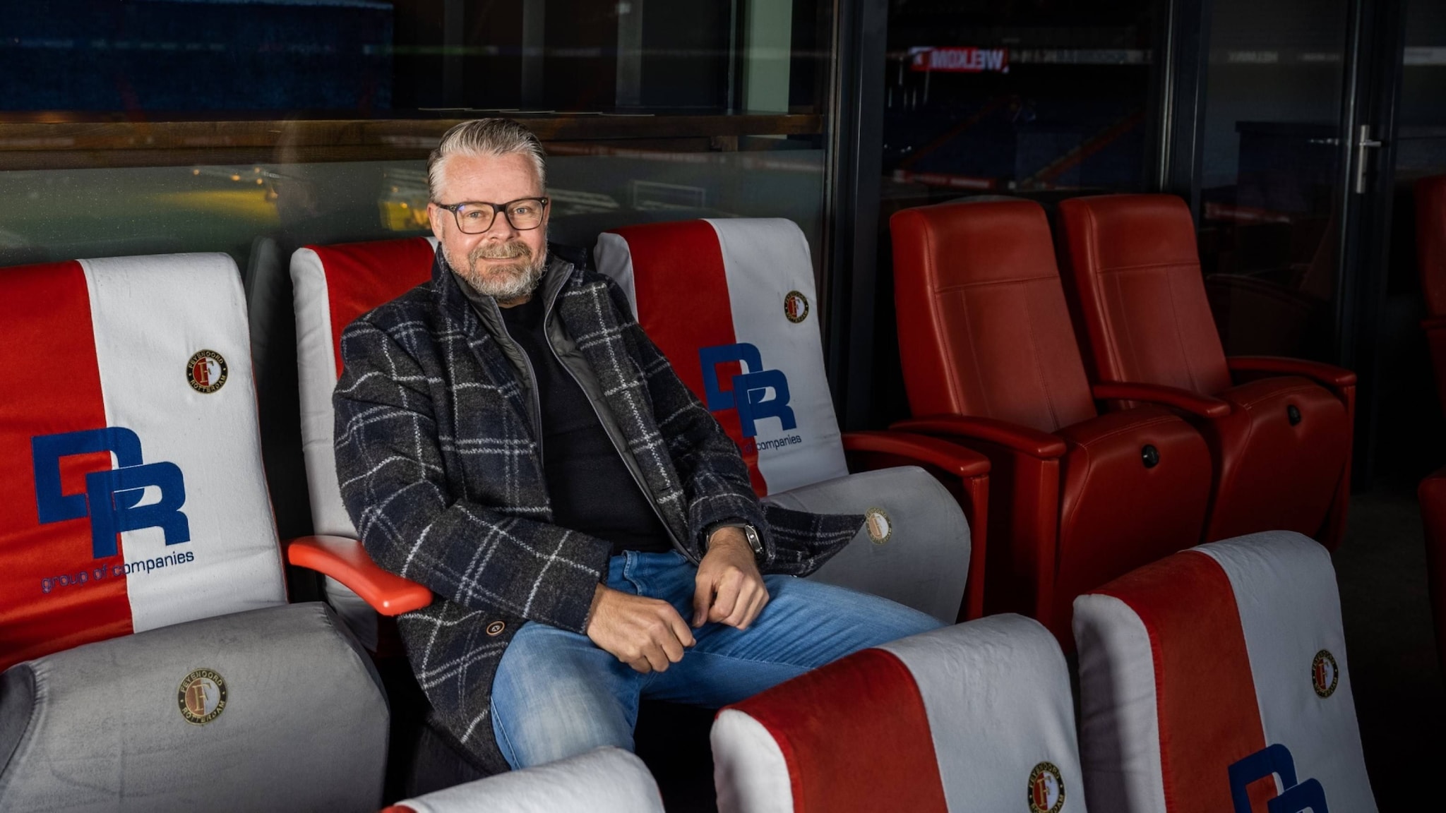 De mede-eigenaar van DR Group is er trots op dat zijn bedrijf één van de grotere sponsoren van Feyenoord is.