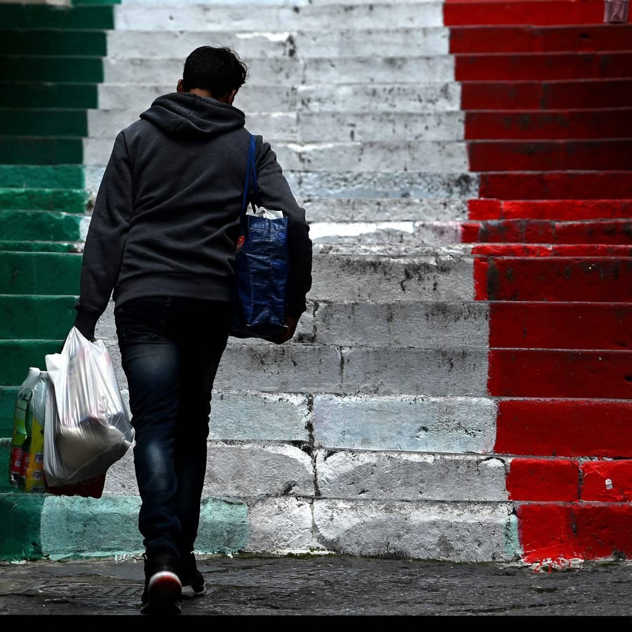 economie italie krimpt iets sterker dan eerder gedacht