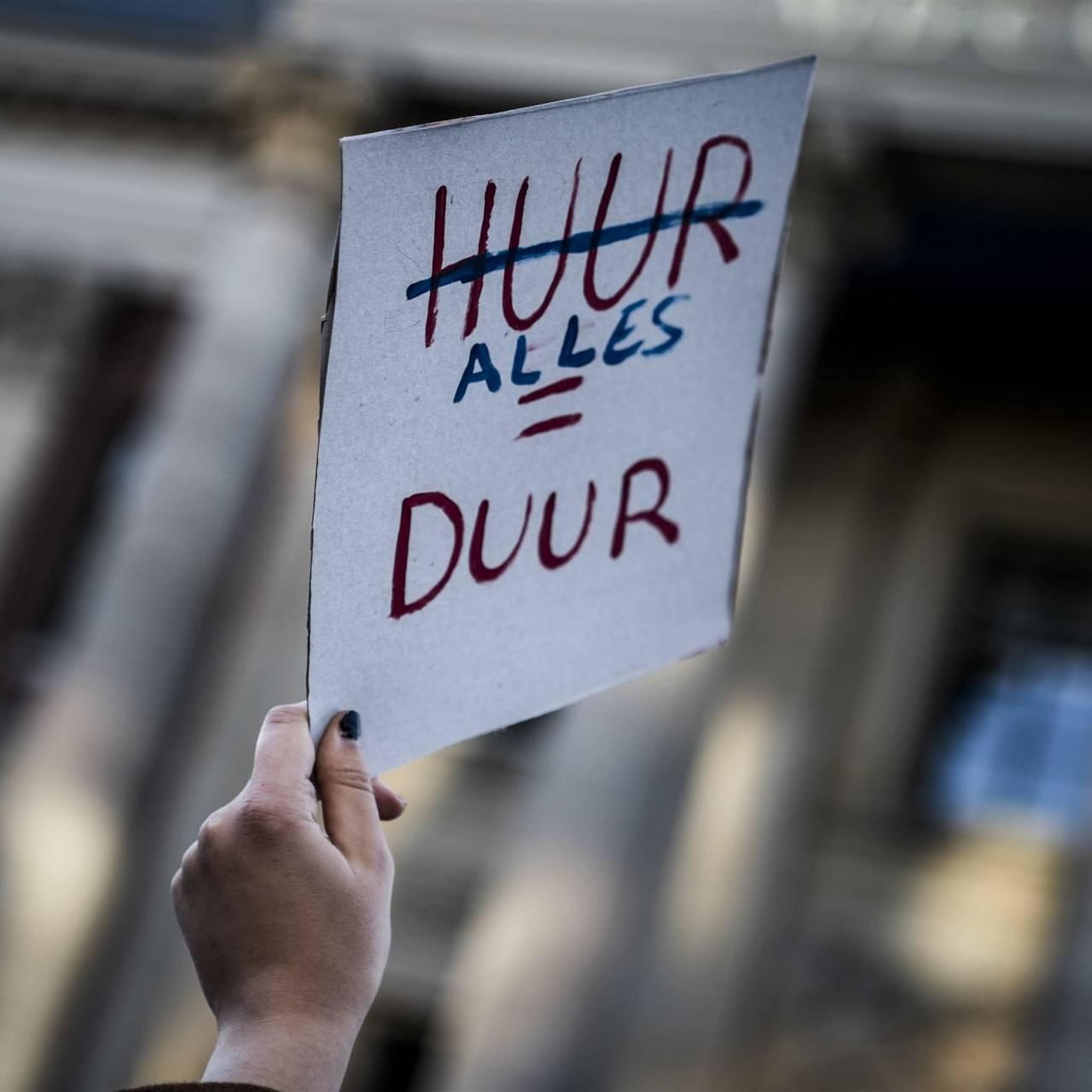 minder mensen in de bijstand maar meer jongeren met uitkering