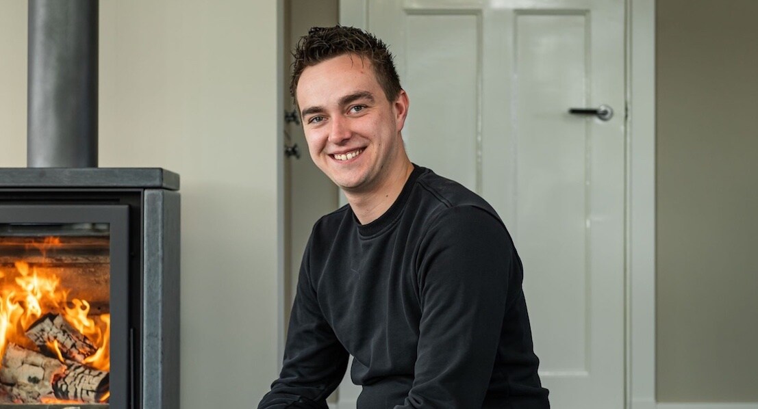 Kees de Jong is mede-eigenaar van schoorsteenveegbedrijf De Jong. Foto: De Jong
