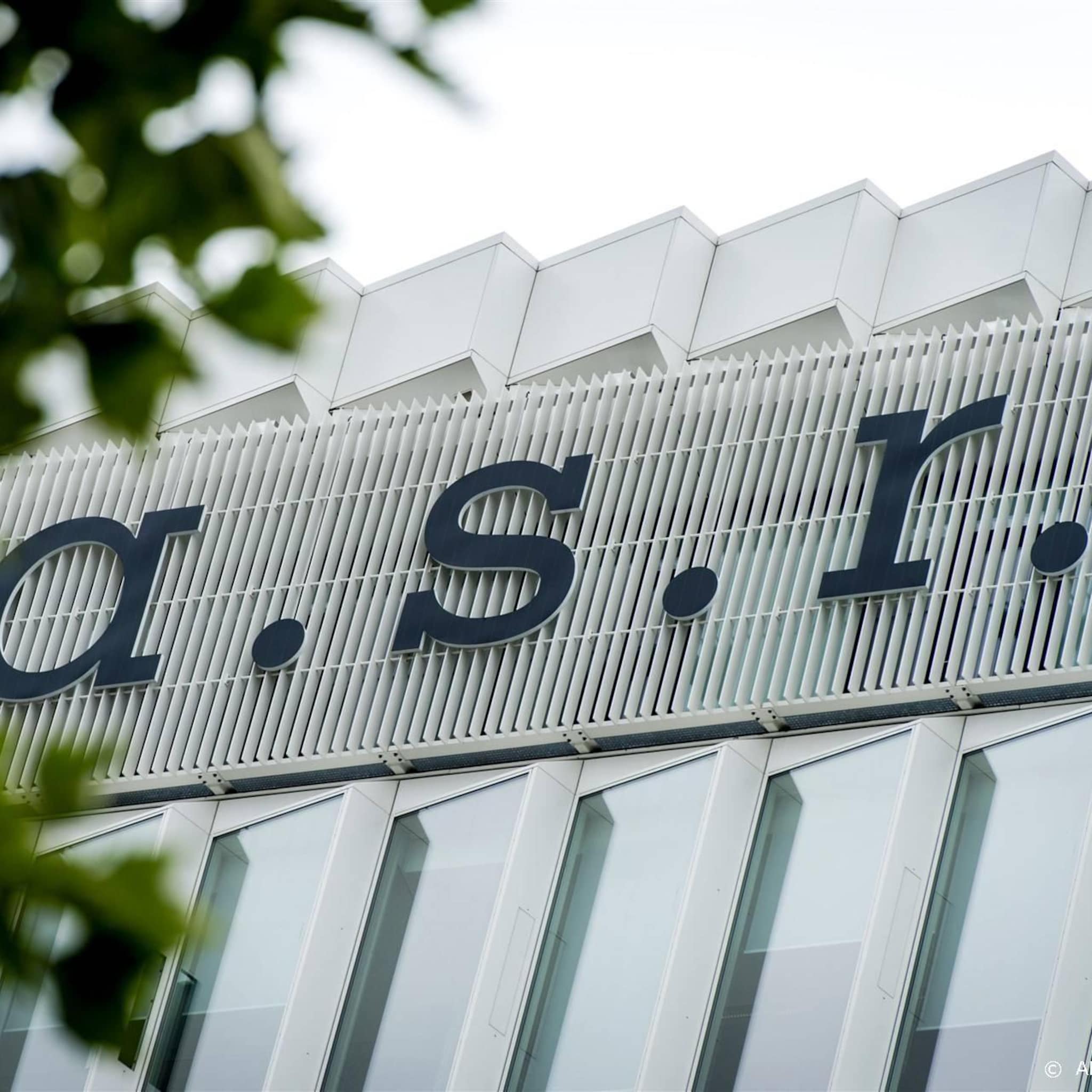 asr kijkt terug op solide halfjaar na stijging premie inkomsten