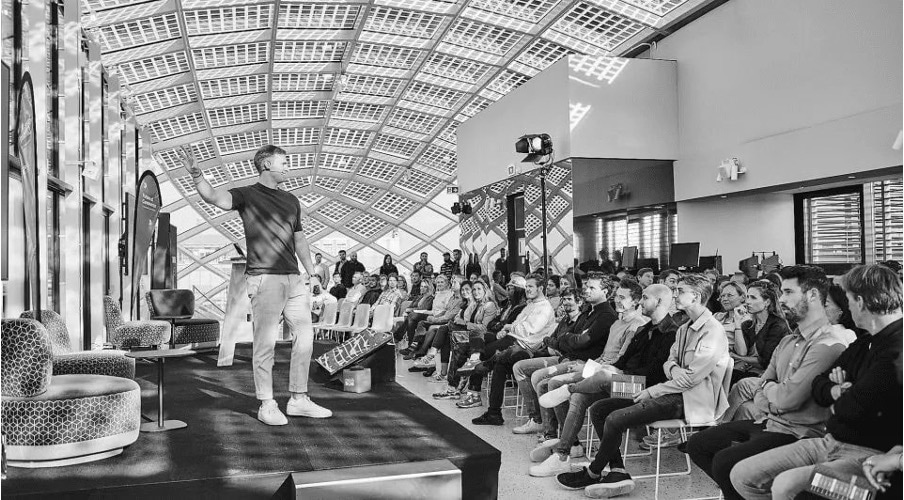 Shopify zeer enthousiast over Flatline Agency: bevordering naar Plus Partner. Foto: Flatline Agency