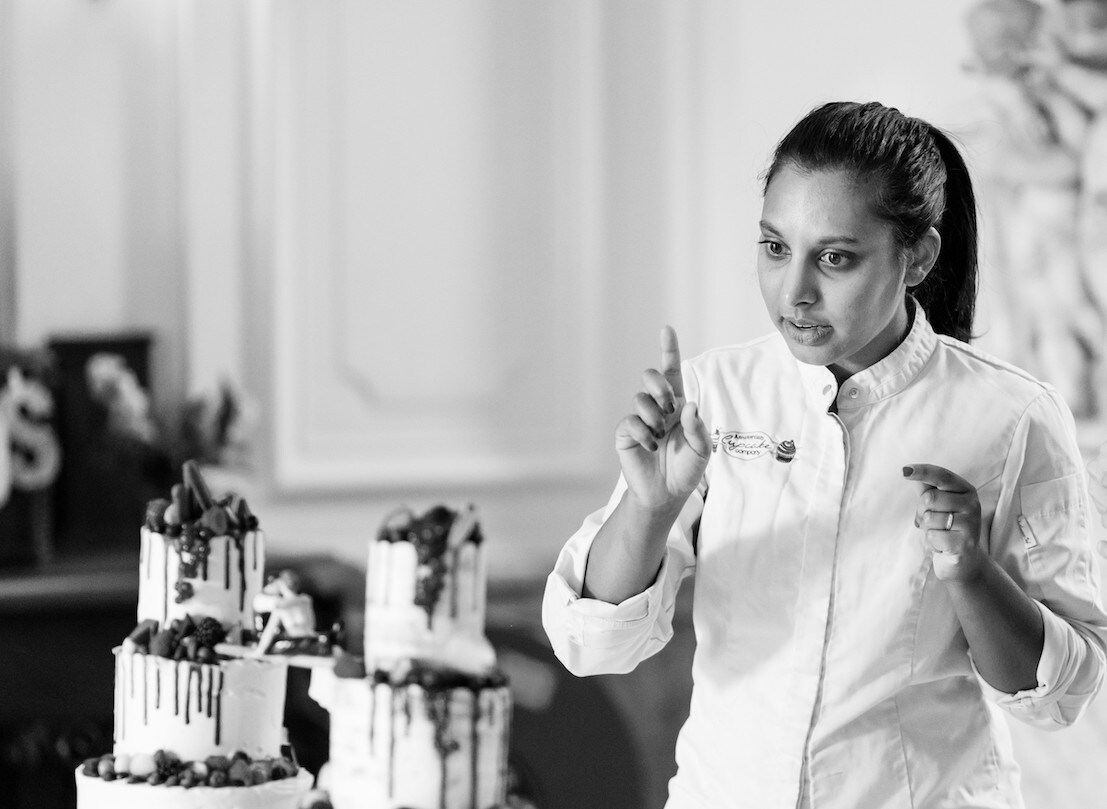 Bakker en ondernemer Faryal aan het werk op een bruiloft. Foto: Faryel Bhailal