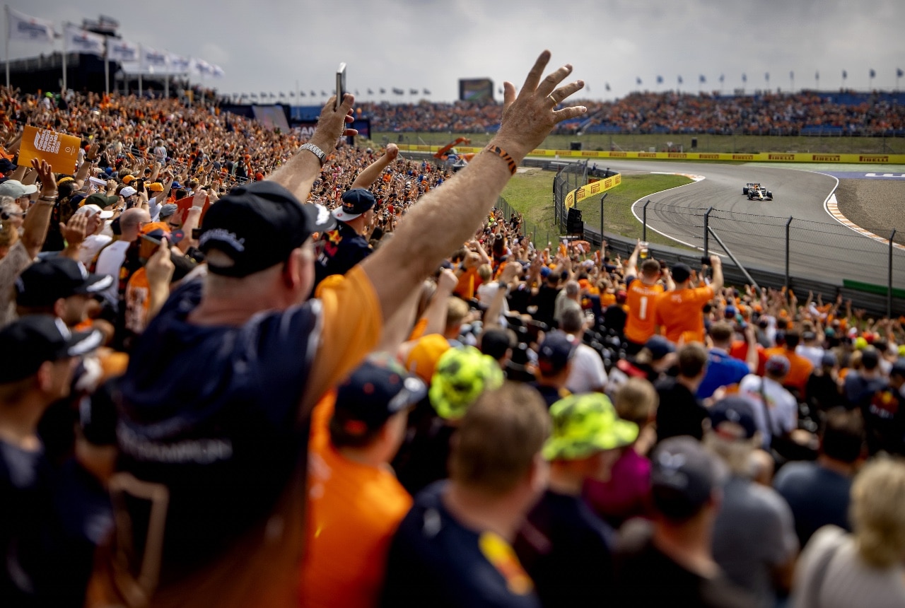 Zandvoort kleurt weer oranje - letterlijk - komend weekend. Eén groot Formule 1-feest, ook voor veel ondernemers. Foto: ANP.