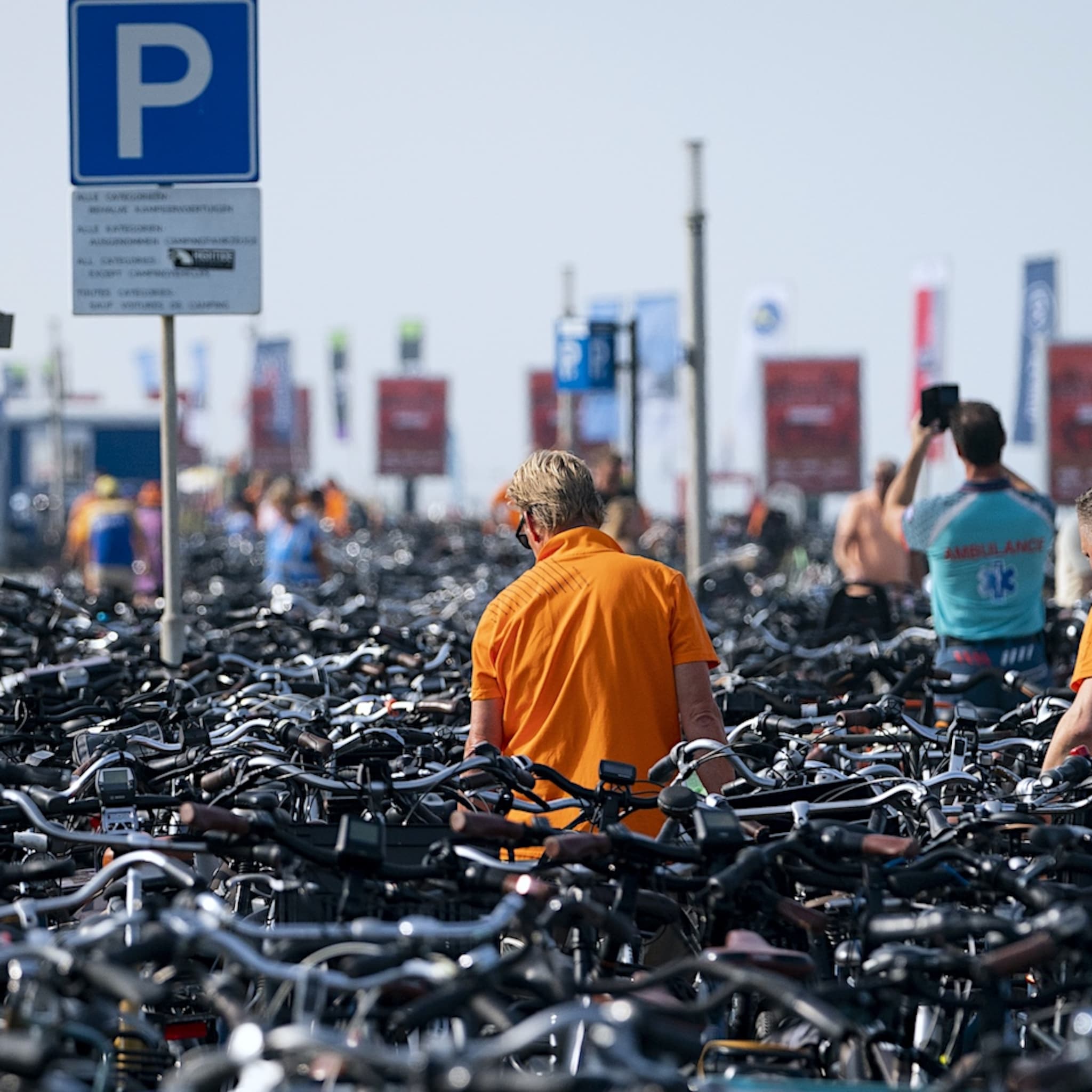 stormloop op e bikes en fietsen voor formule 1 zandvoort topdagen voor verhuurders