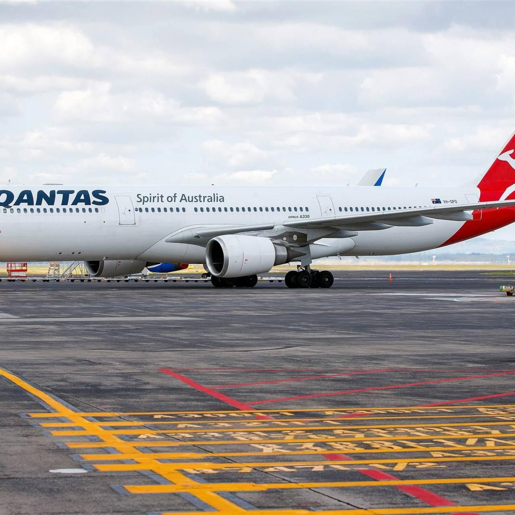 luchtvaartmaatschappij qantas aangeklaagd om coronareisvouchers