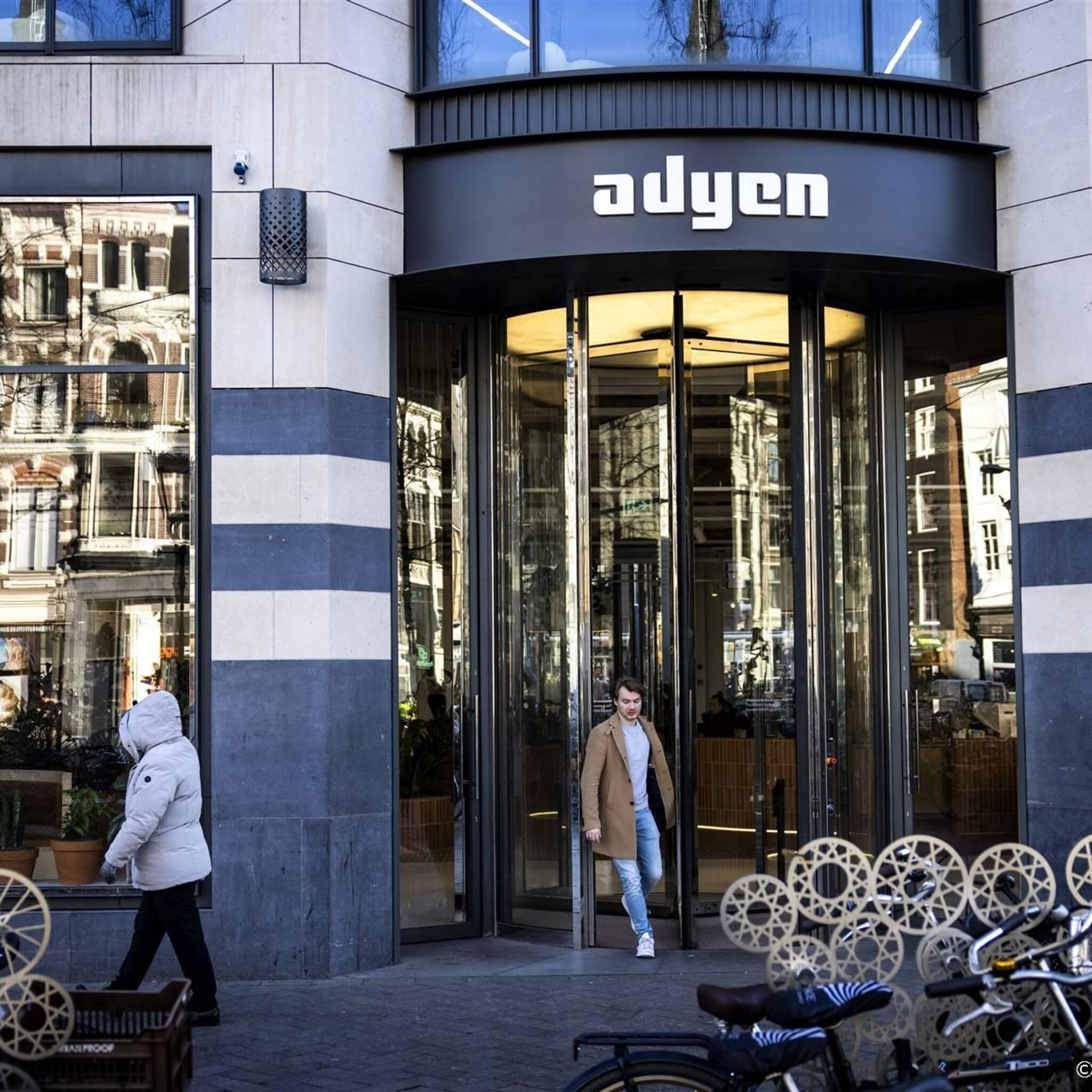 adyen zakt verder na koersval aex licht omhoog