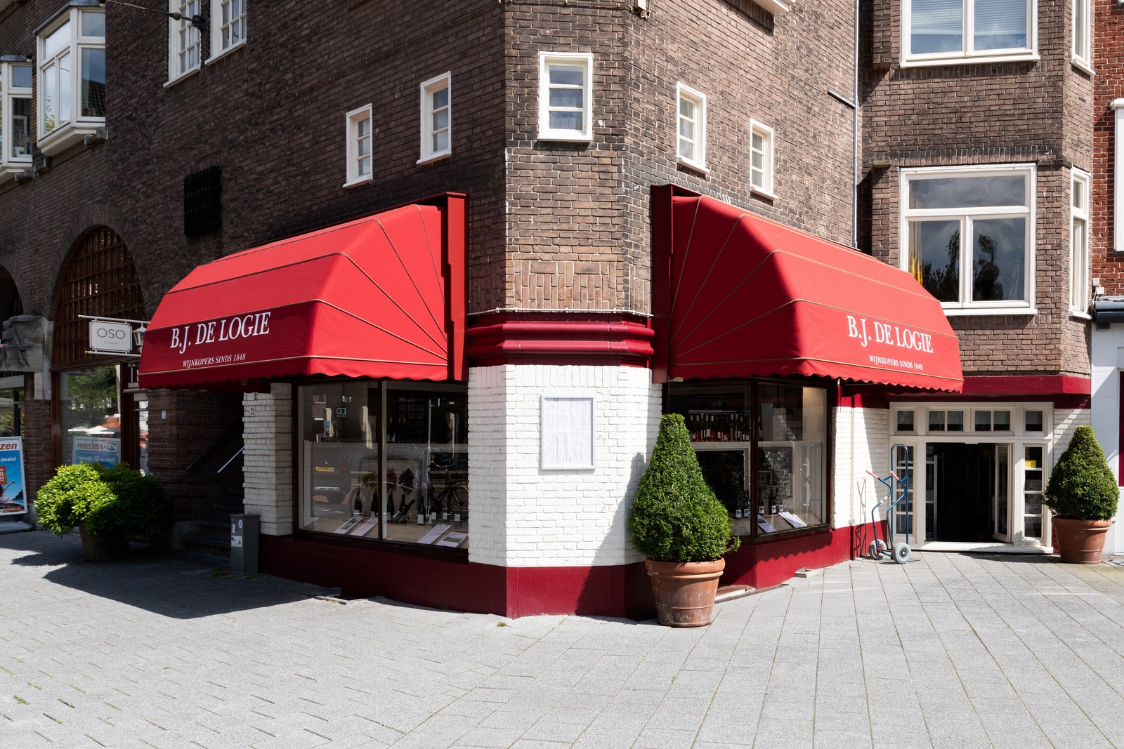 Wijnhandel B.J. de Logie aan de Beethovenstraat in Amsterdam. Foto: Nina Schollaardt/Het Parool.