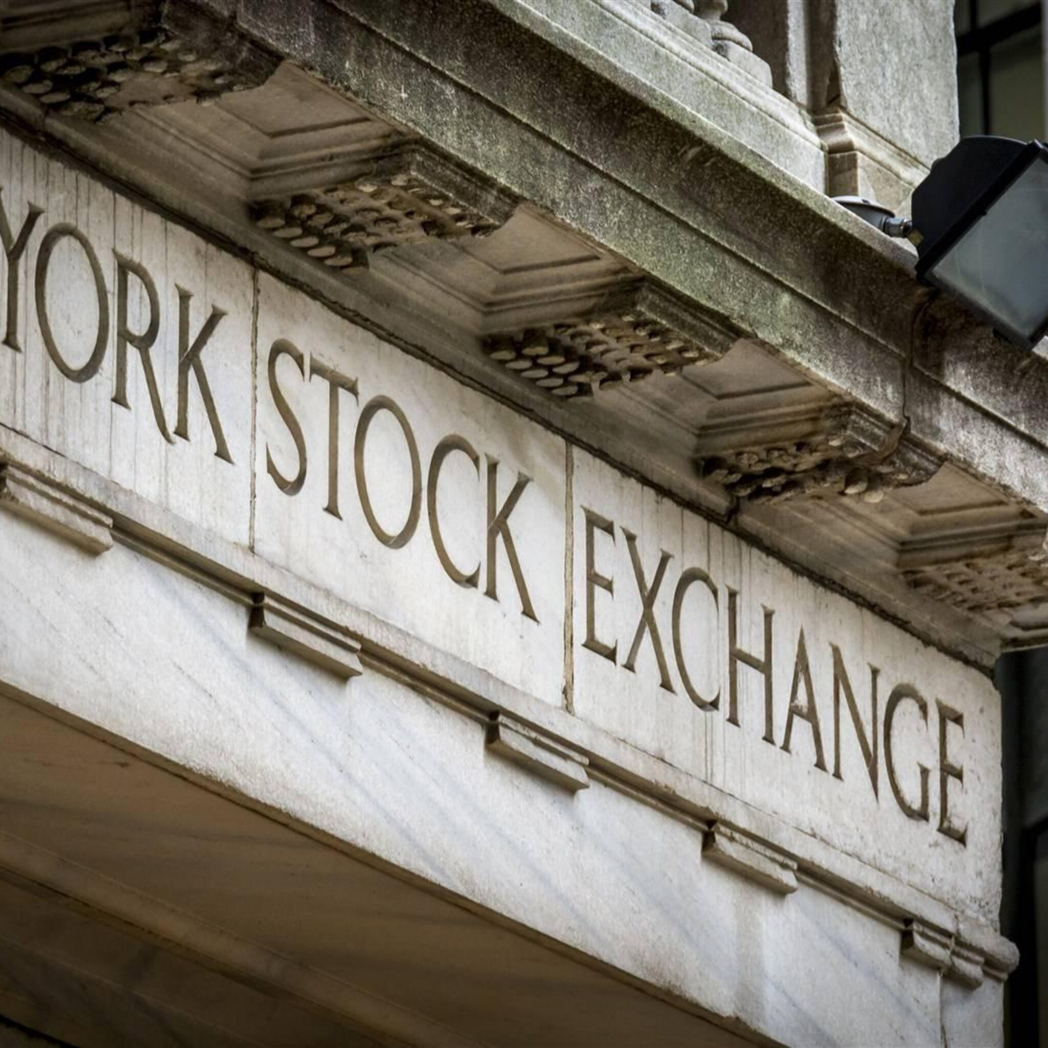 wall steet schrikt van fed notulen vooral techbedrijven omlaag