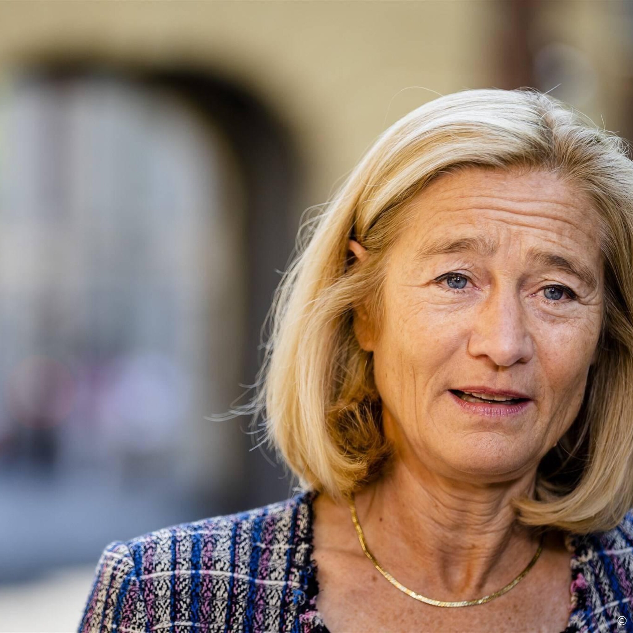 minister grijpt in om nieuwe vertraging uitrol 5g te voorkomen
