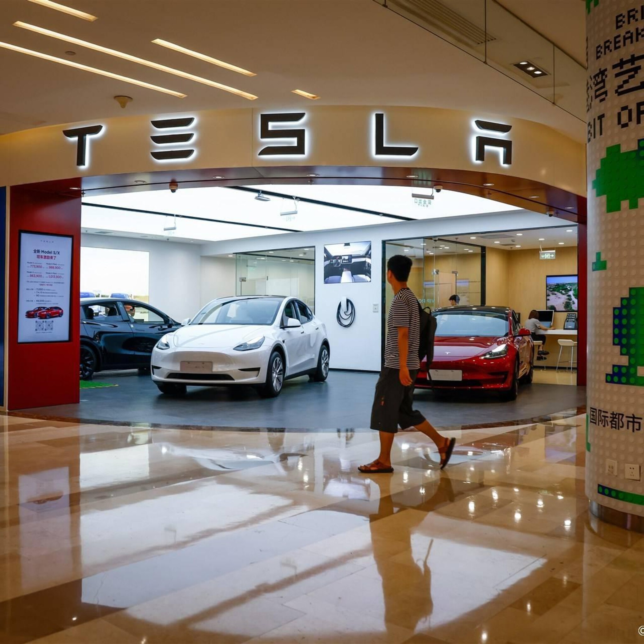 tesla blijft prijzen verlagen op chinese markt