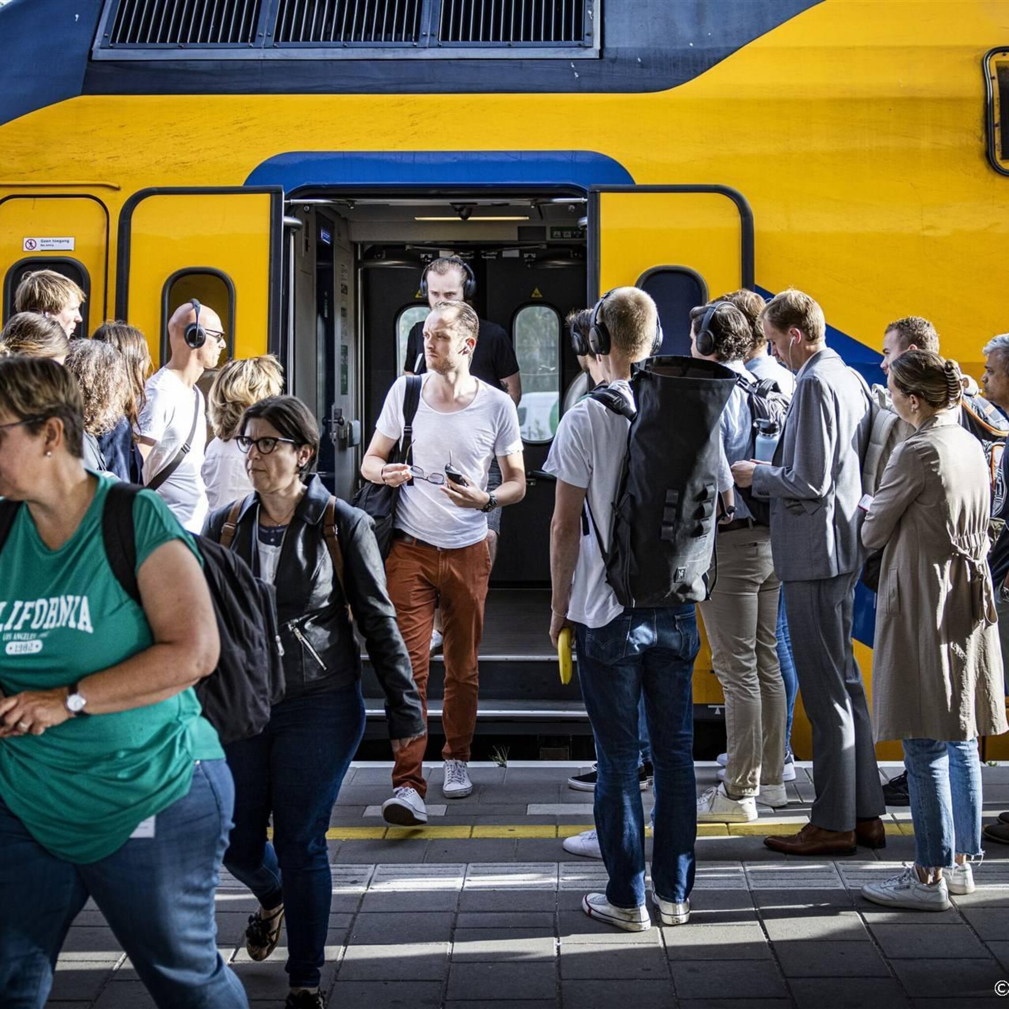awvn werkgevers nemen geen maatregelen bij spitsheffing in ov