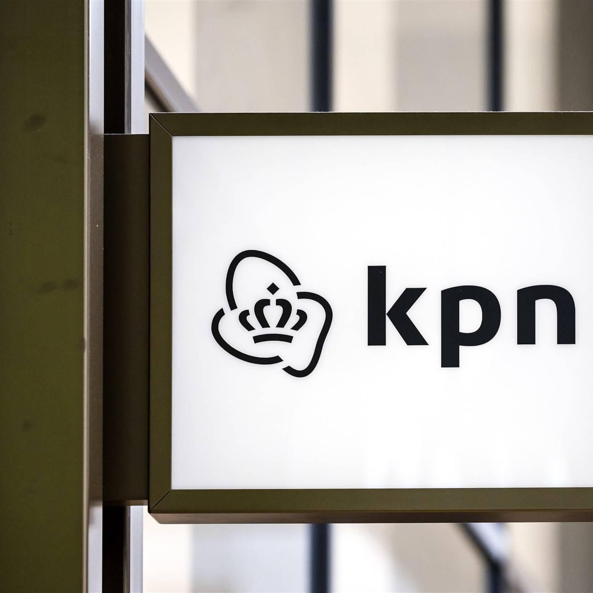 aex zakt verder weg asr en kpn enige stijgers