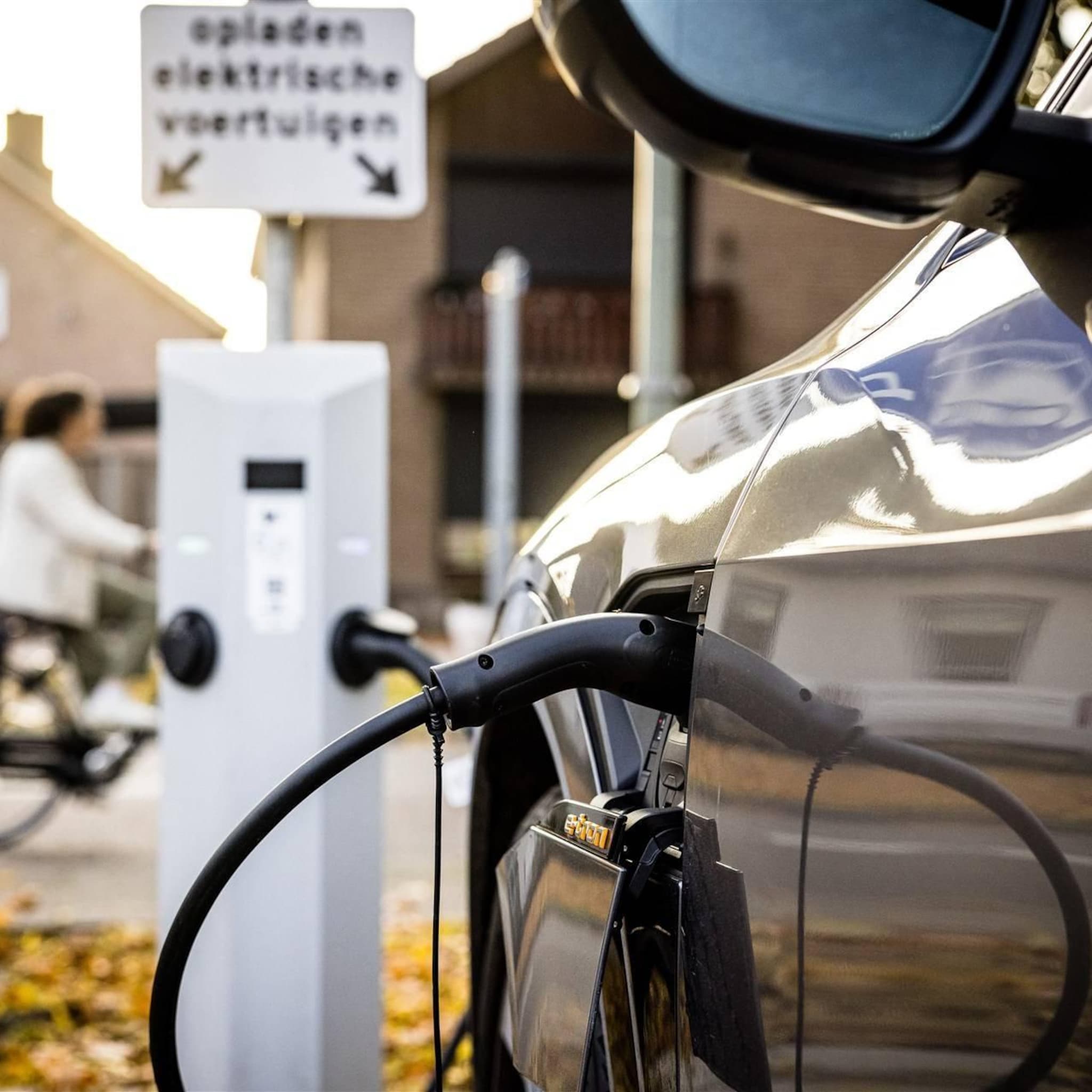 brandweer bezorgd over veiligheidsrisico s elektrische auto s