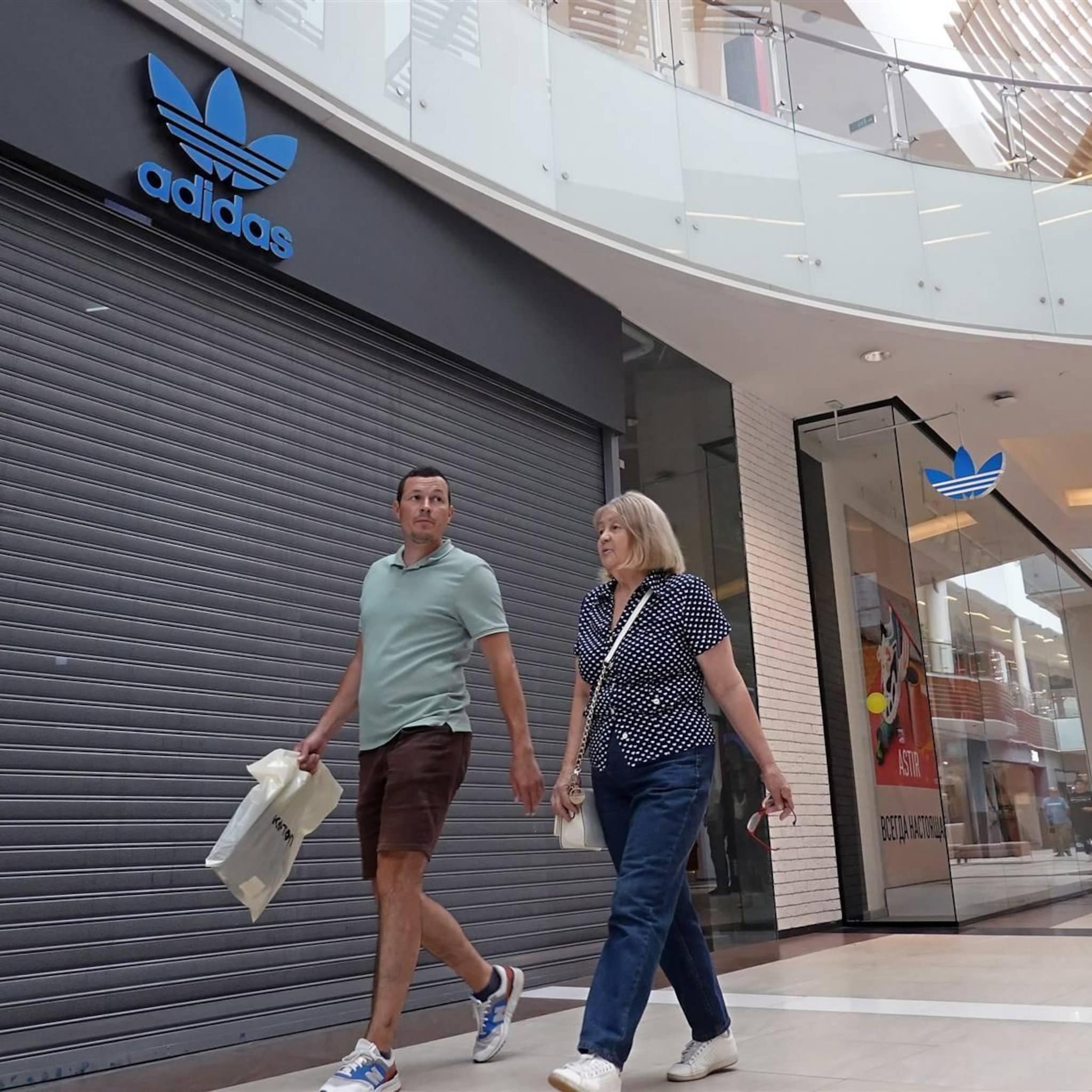 adidas raakt russische winkels niet kwijt