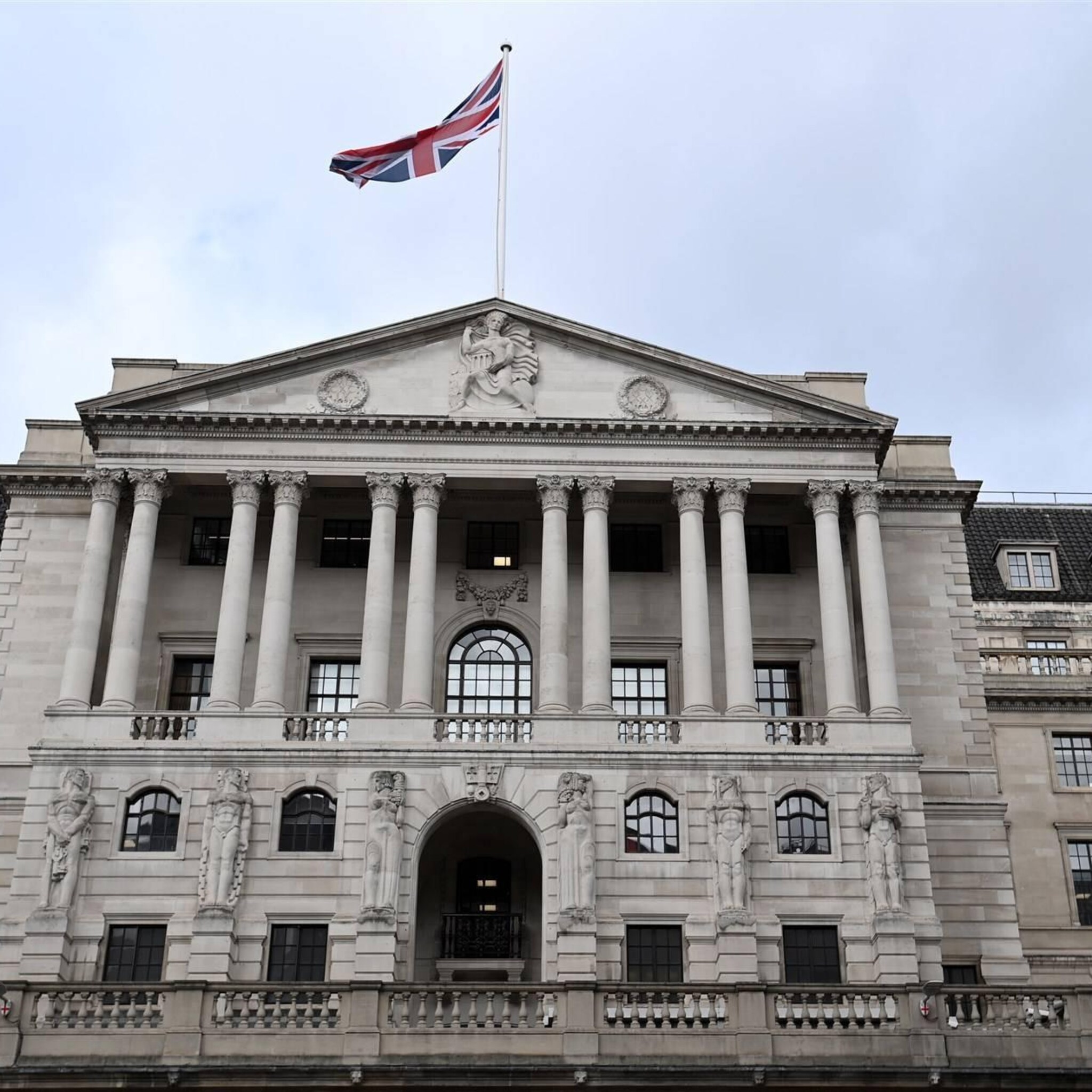 britse rente verhoogd tot hoogste niveau in jaren