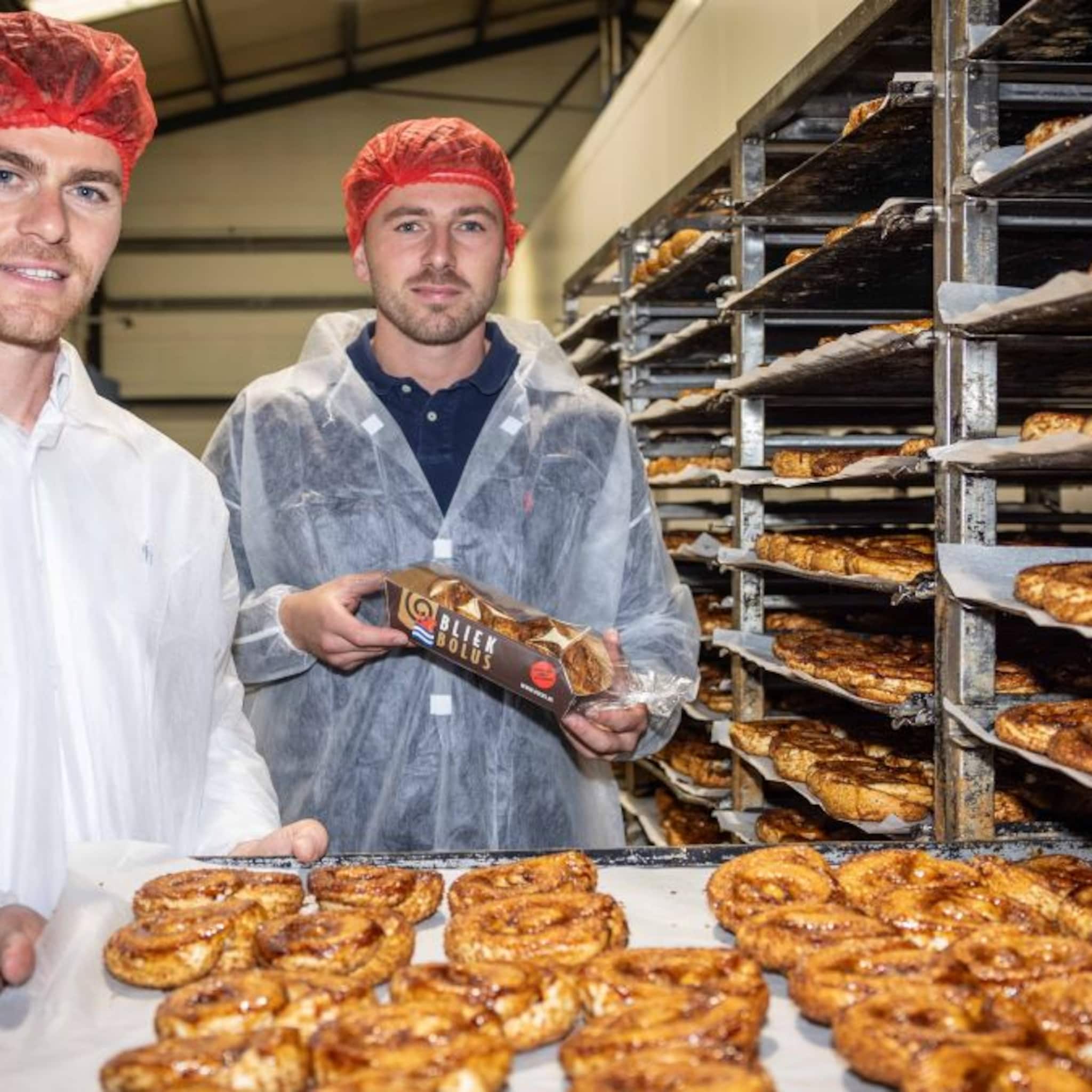 bakker bakt 20 000 bolussen per dag toch sluiten zijn filialen hoe komt dat