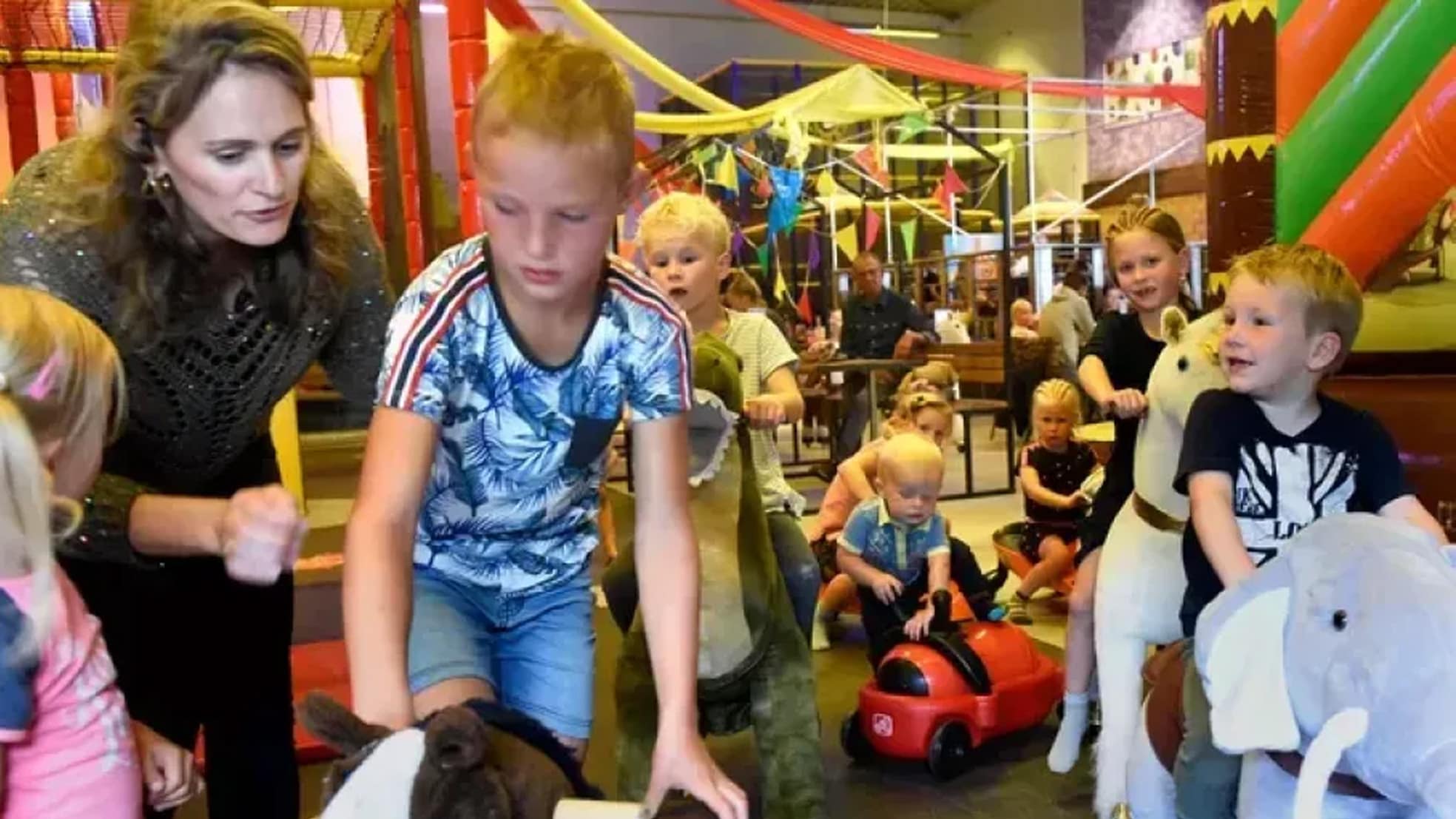 Slecht weer zorgt voor drukte in De Pretfabriek. Foto: Rianne den Balvert