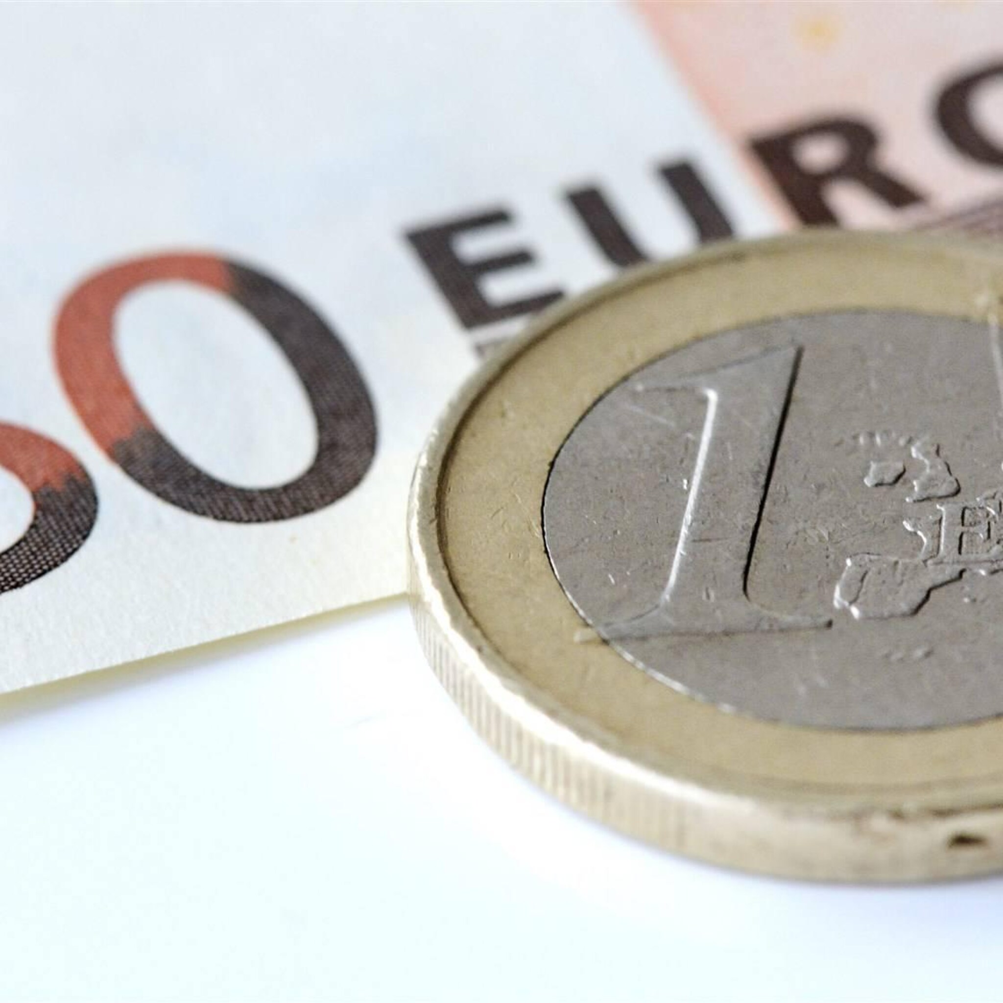 vertrouwen ondernemers in industrie zakt tot laagste niveau sinds maart 2021