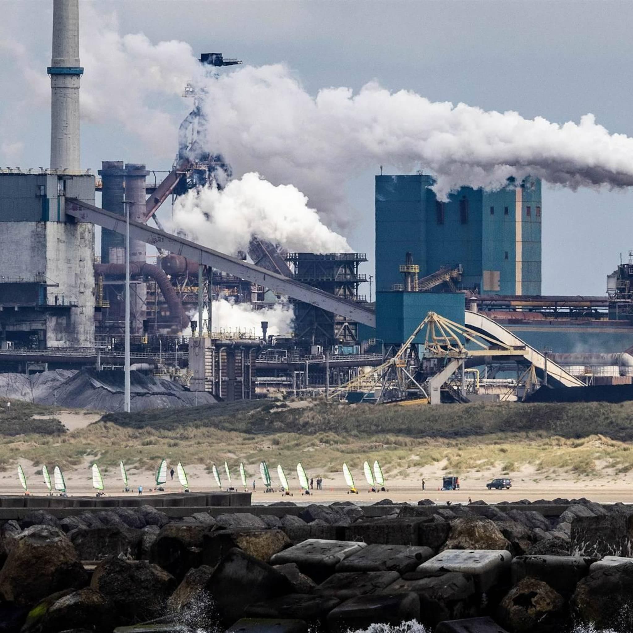 fnv blij dat tata in gewijzigd plan blijft inzetten op waterstof