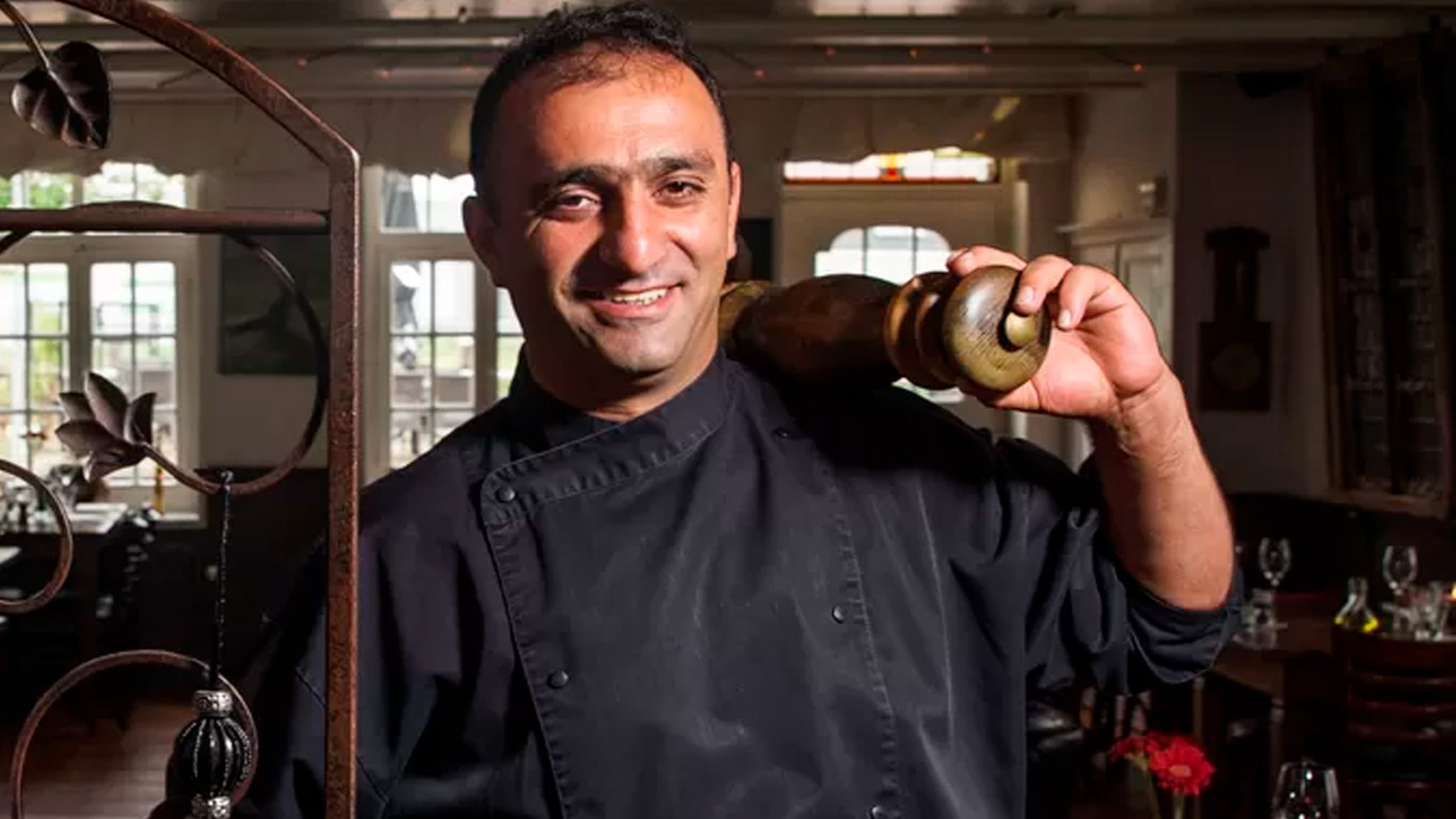 Horeca-ondernemer Apo Yilmaz.  Marlies Wessels