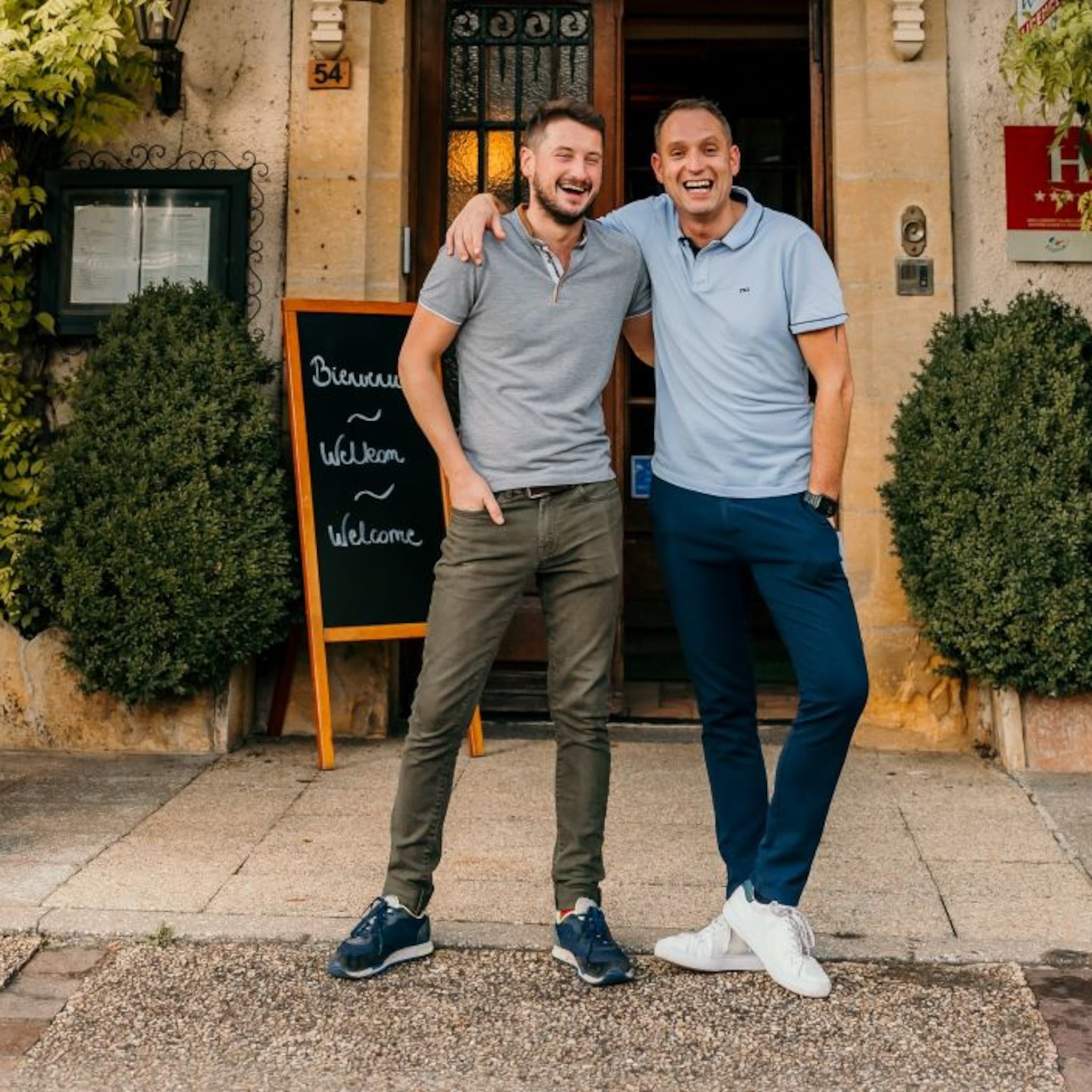 ondernemers ruud en jan runnen na vallen en opstaan met succes hotel restaurant in dordogne
