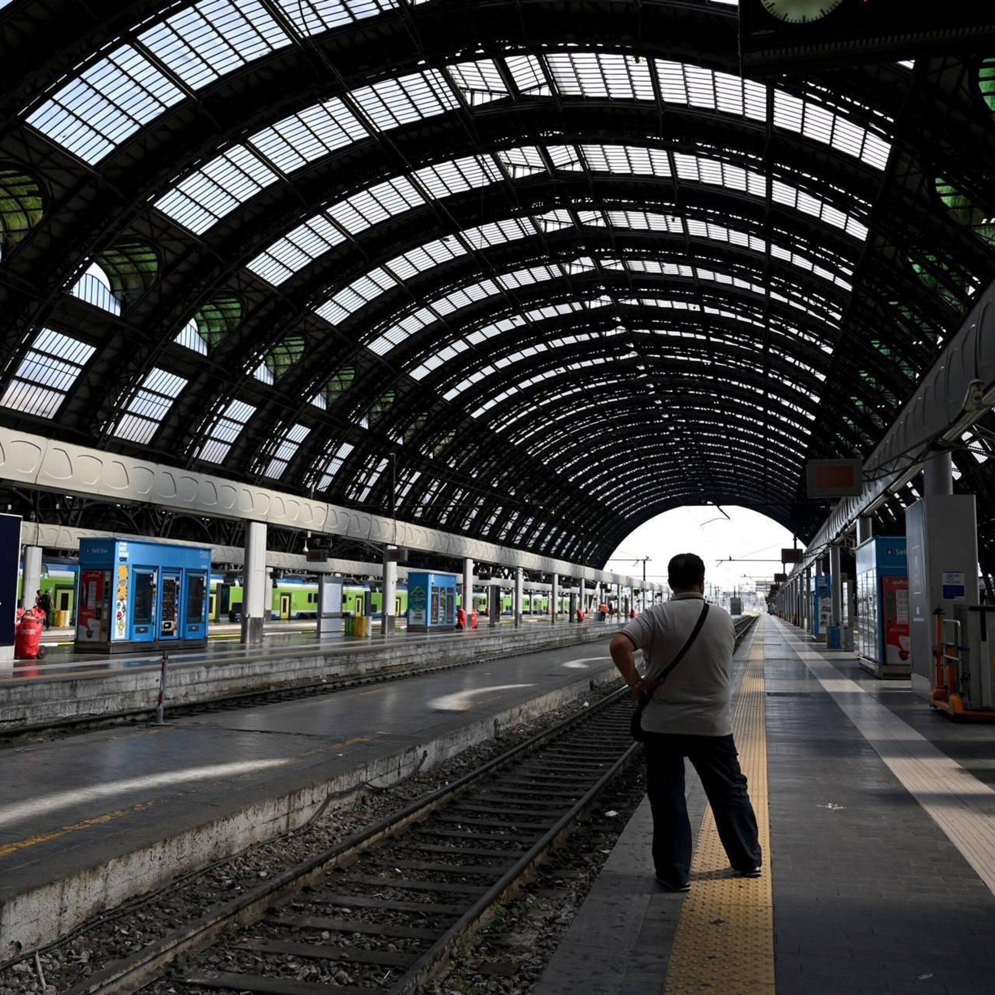 ov personeel in italie gaat maandag vier uur staken