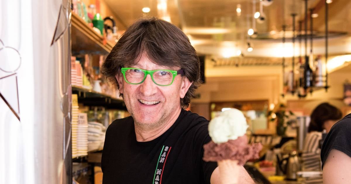 De Amersfoortse ijsmaker Gian Maria Da Fies van IJssalon San Marco heeft zijn prijzen dit jaar moeten verhogen. Foto: Nico Brons