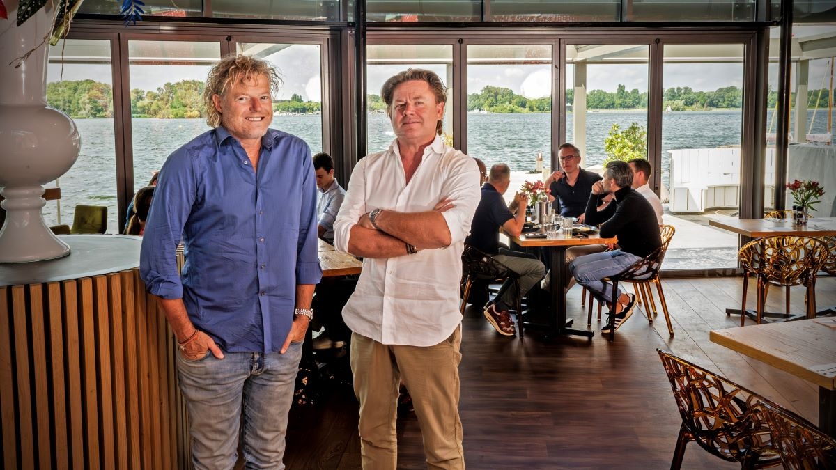 Herman Vaanholt (links) en Hendrik van der Wyck, eigenaren van De Tuin. Foto: Frank de Roo