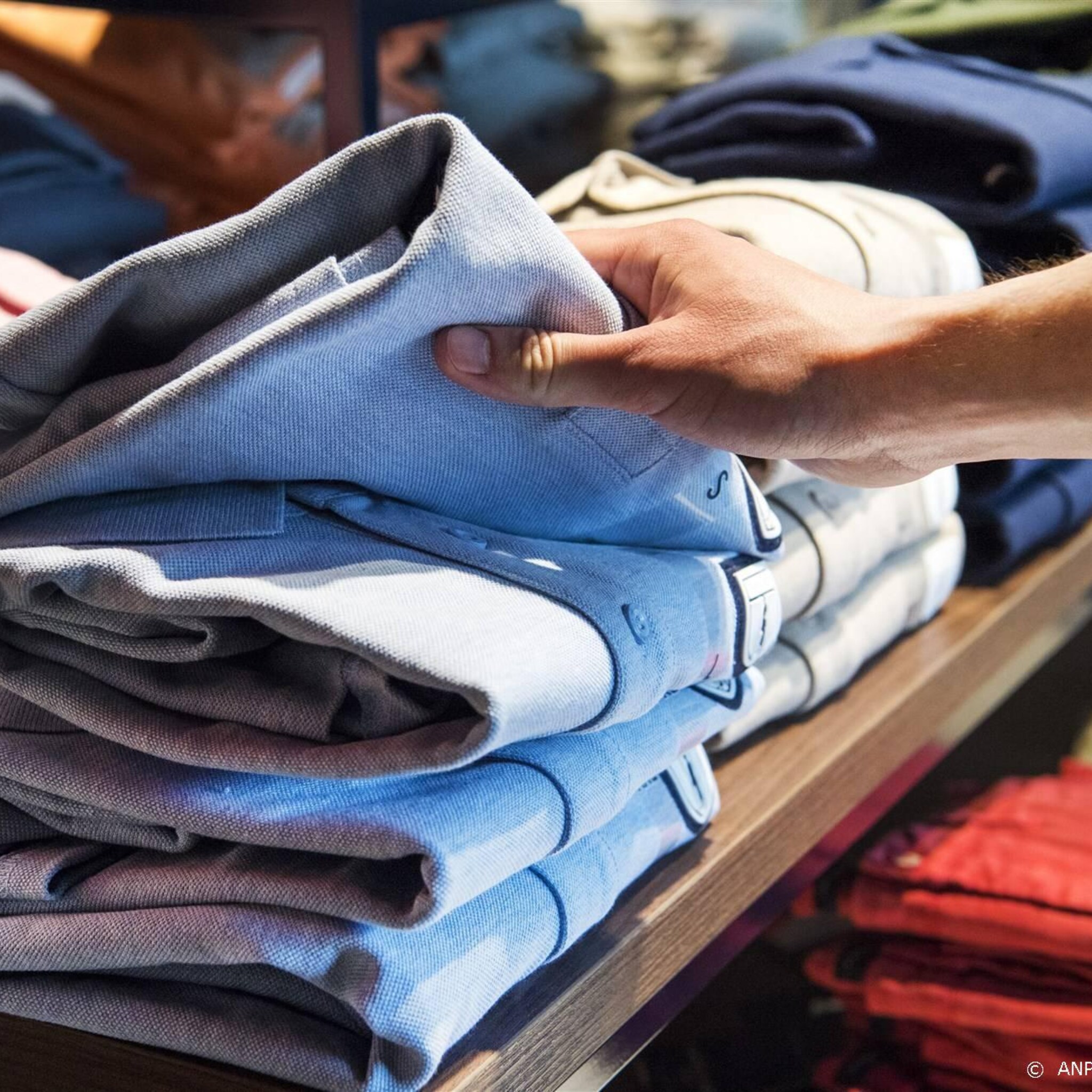 curator kledingketen score onderhandelt nog steeds over doorstart