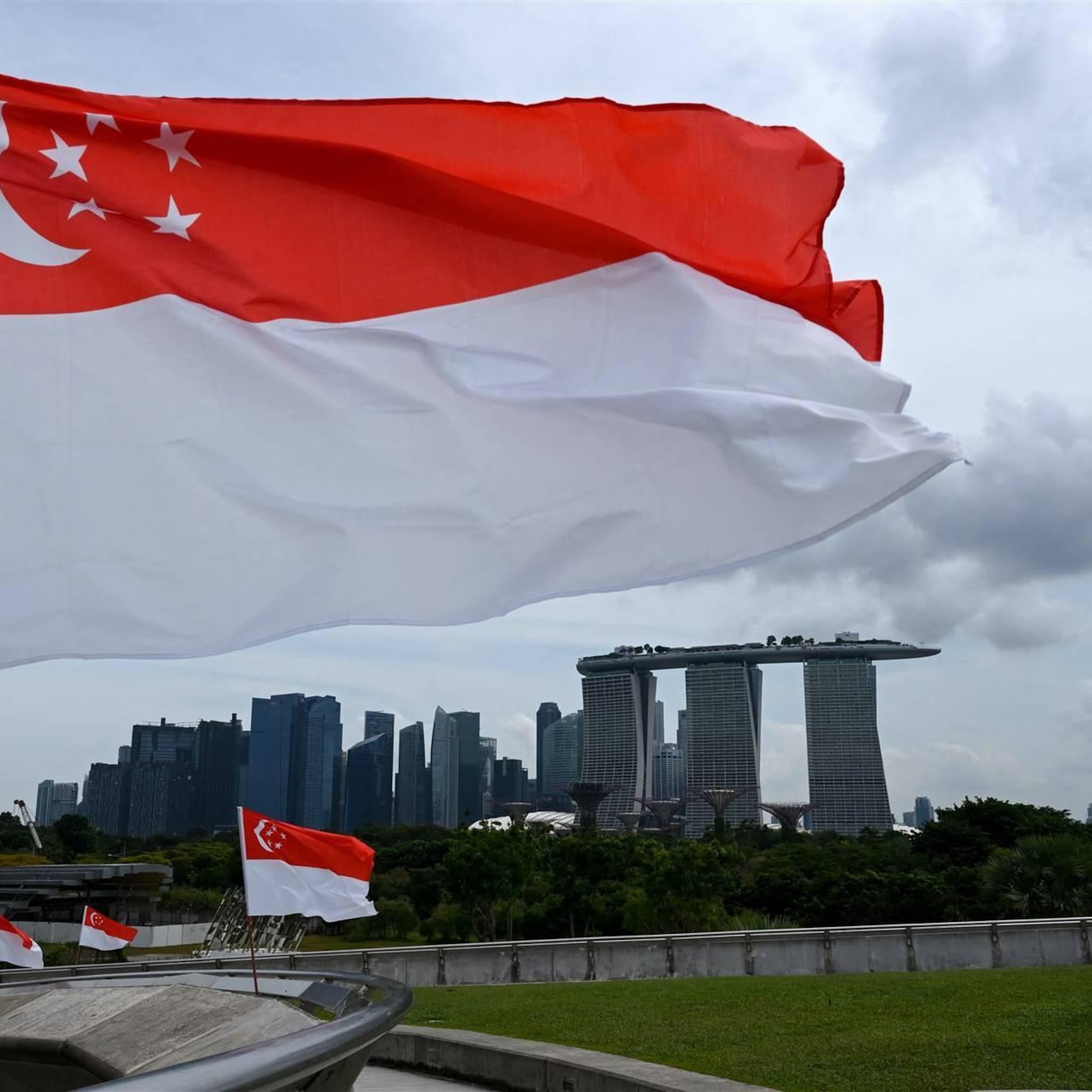 zeldzame arrestatie van minister en hotelmagnaat in singapore