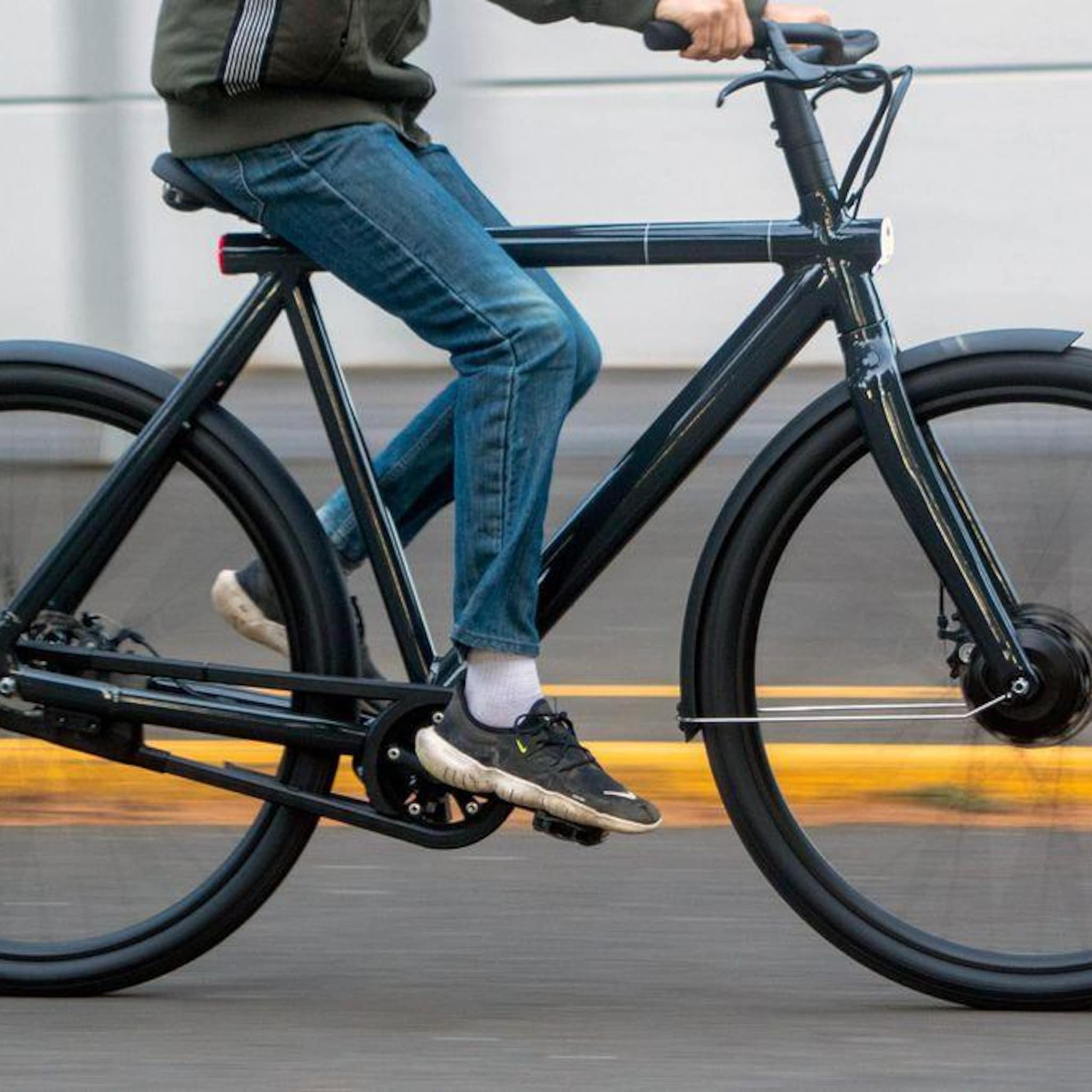 vanmoof legt verkoop fietsen tijdelijk stil