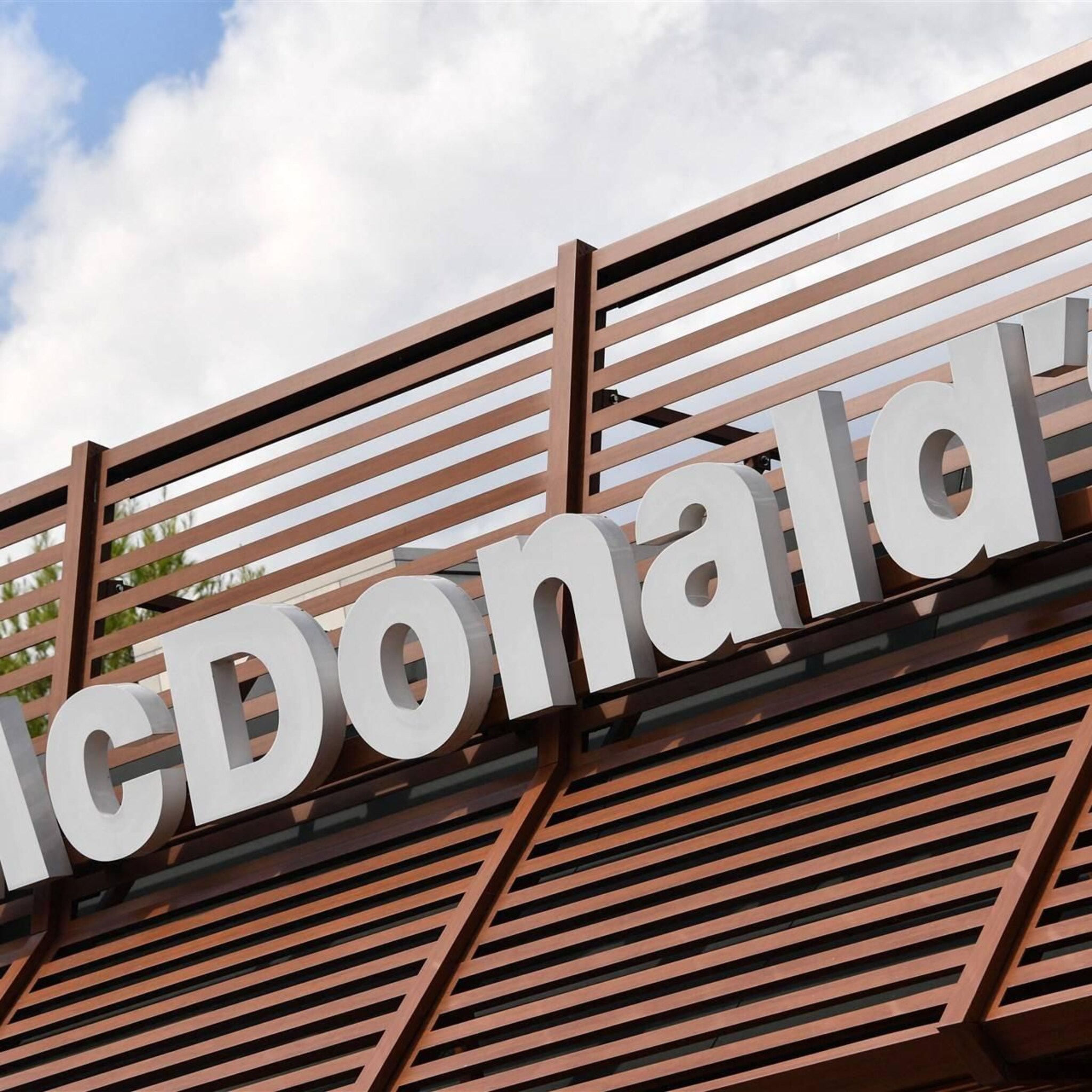 mcdonald s beperkt gebruik tomaten in india om tekorten