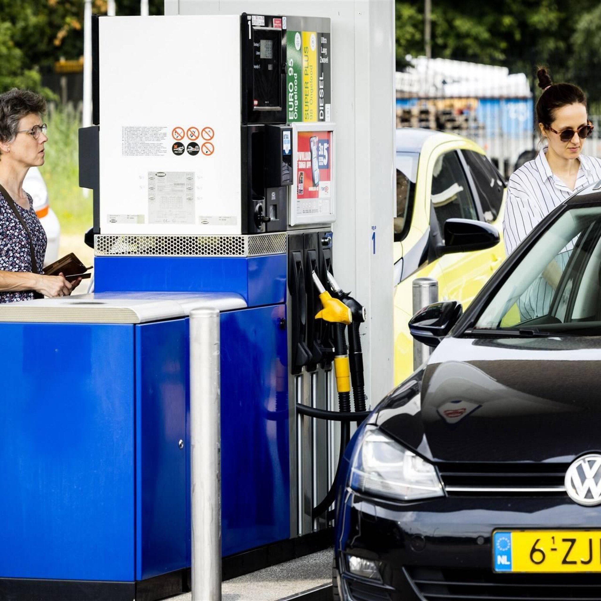 consumenten geven opnieuw meer uit aan diensten