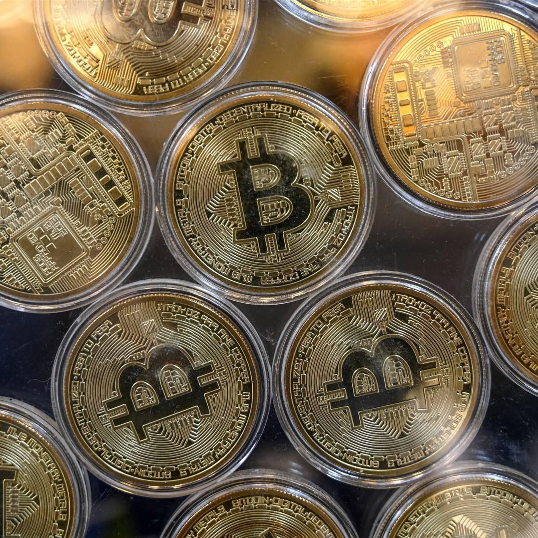 koers cryptomunt bitcoin naar hoogste niveau in ruim jaar
