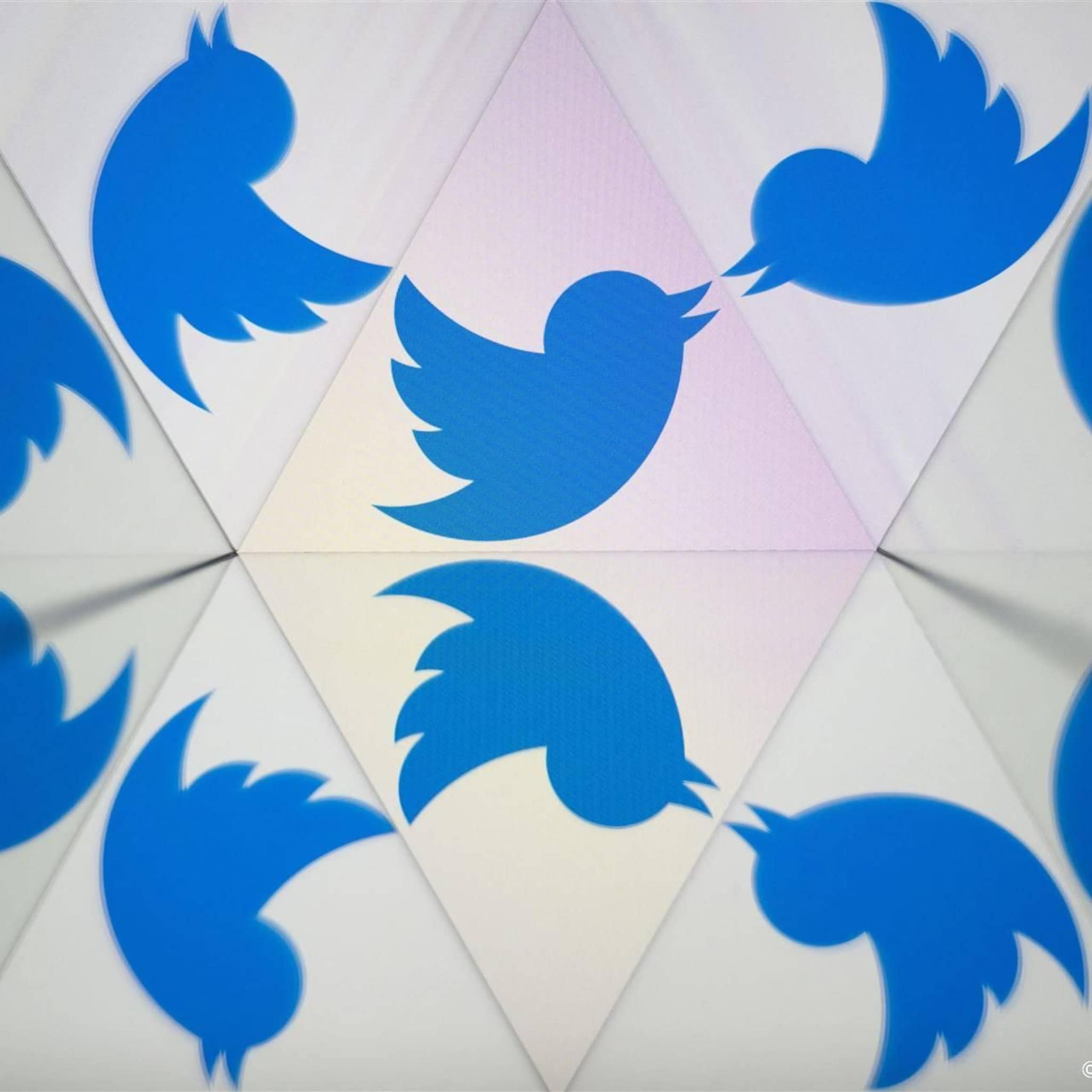 om tweets te zien hoef je niet meer ingelogd te zijn