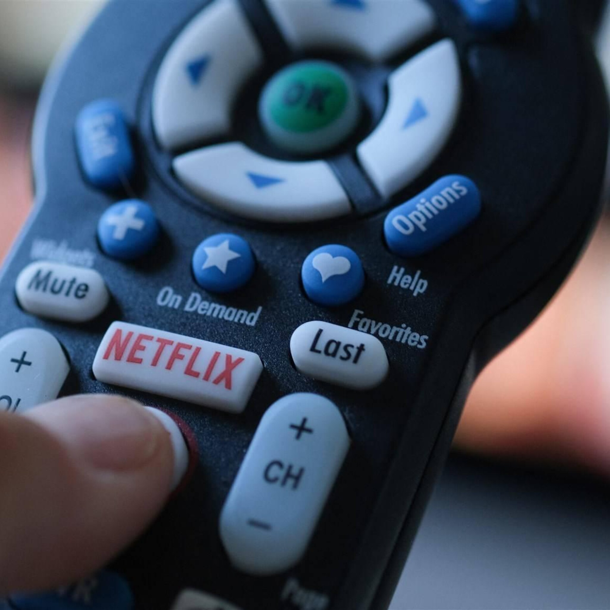 netflix stijgt op lager wall street na adviesverhoging