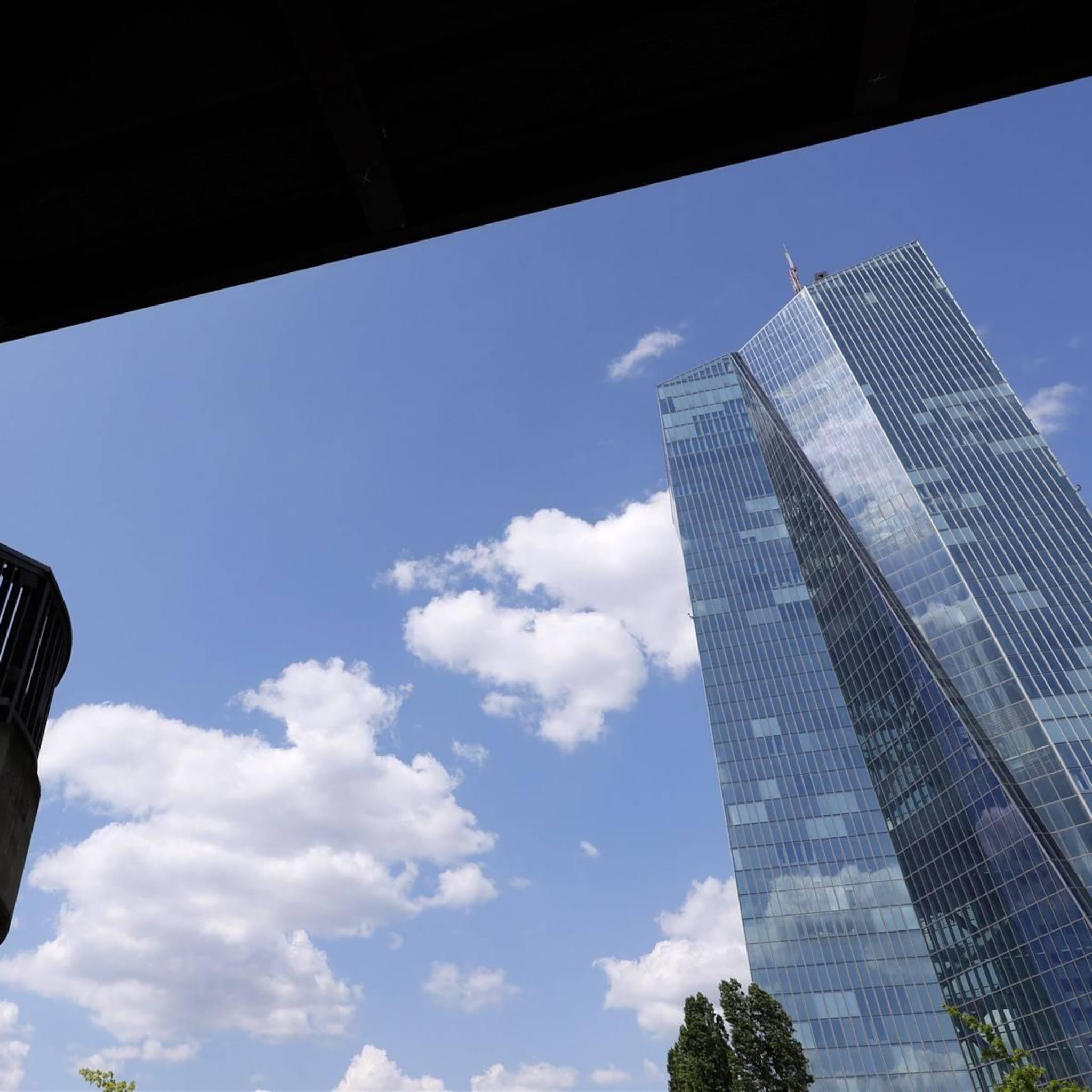 ecb winstgroei zal bedrijven helpen met absorberen hogere lonen