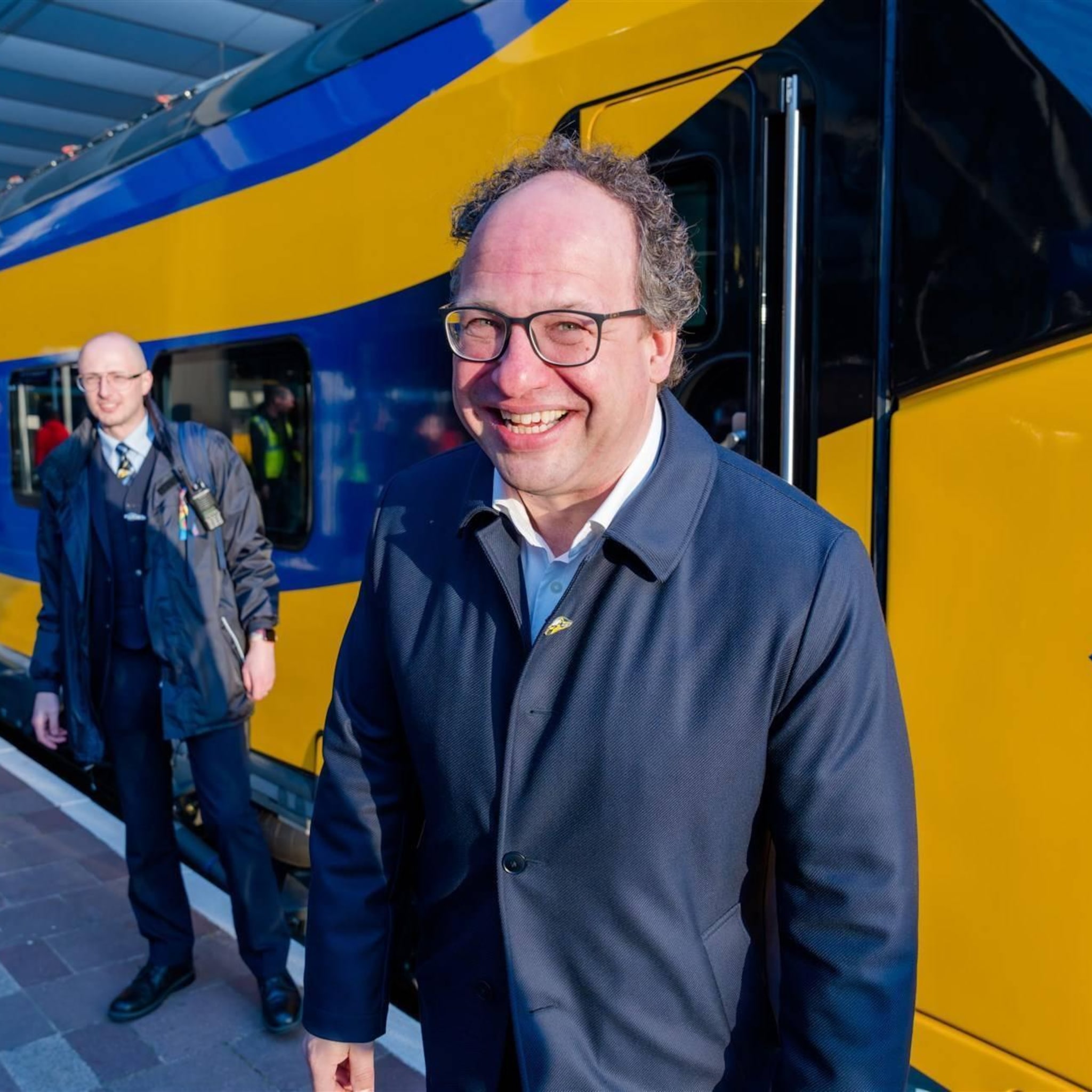 ns baas koolmees wil vanaf 2026 spitsheffing tegen volle treinen